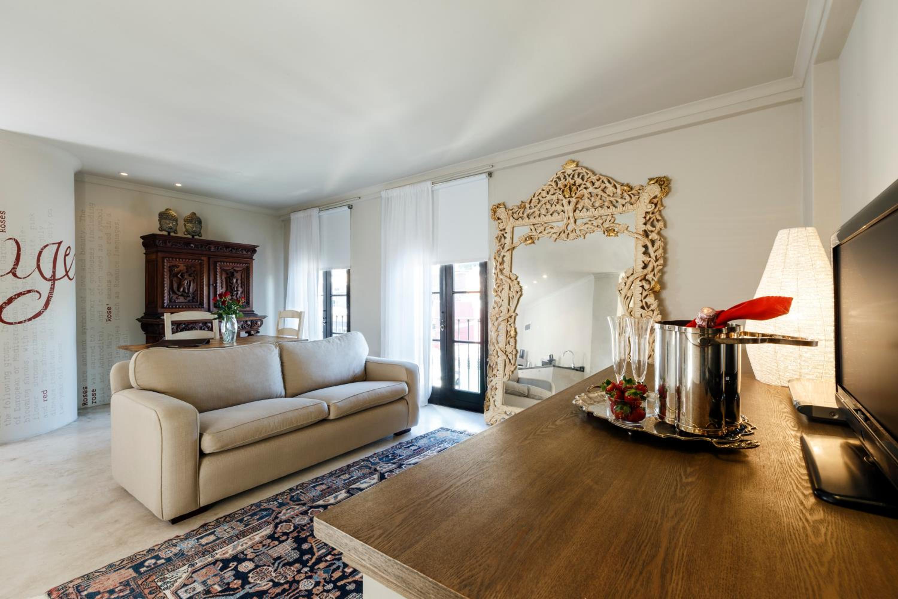 Rouge on Rose Boutique Hotel view 2