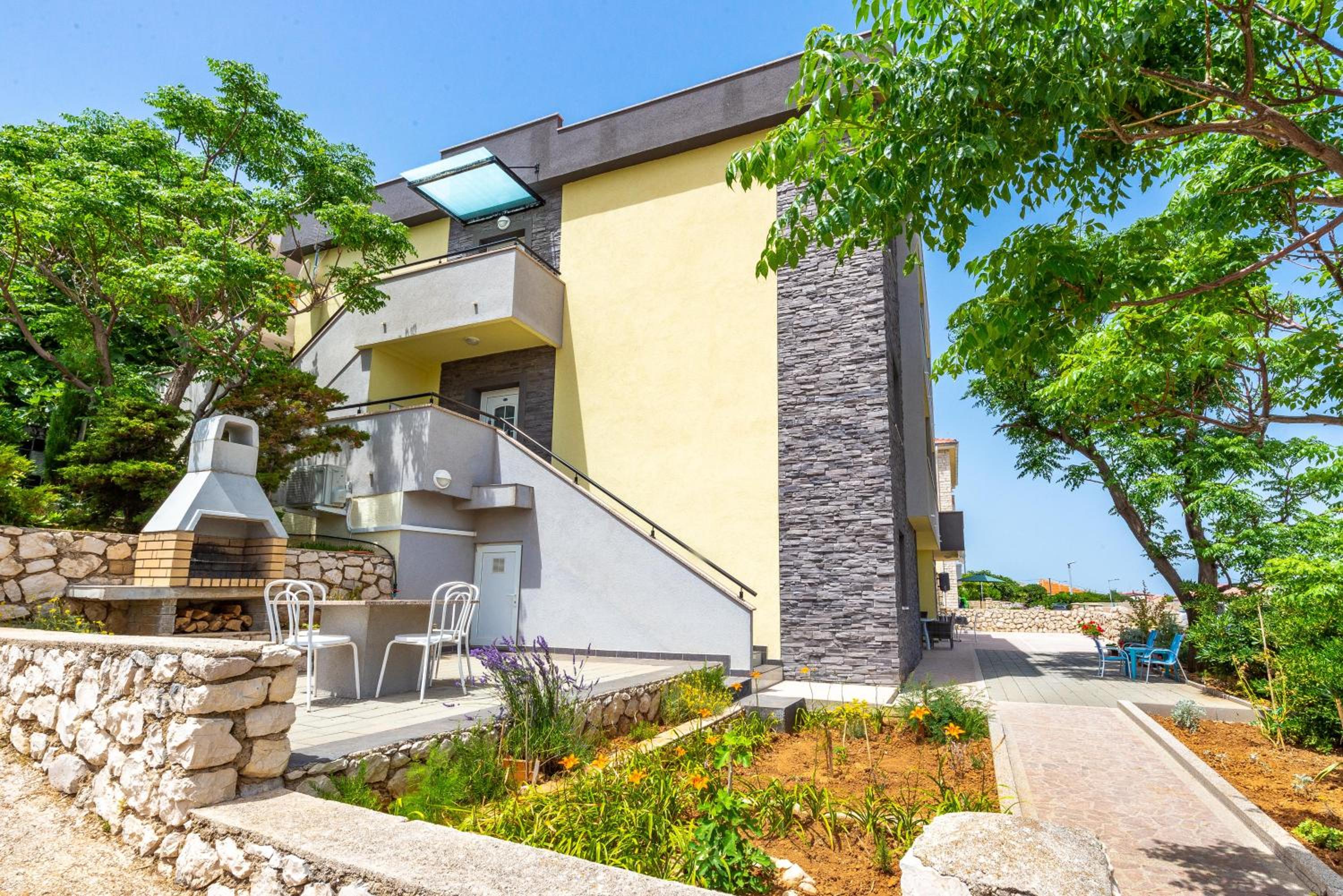 Apartments Lili view 3