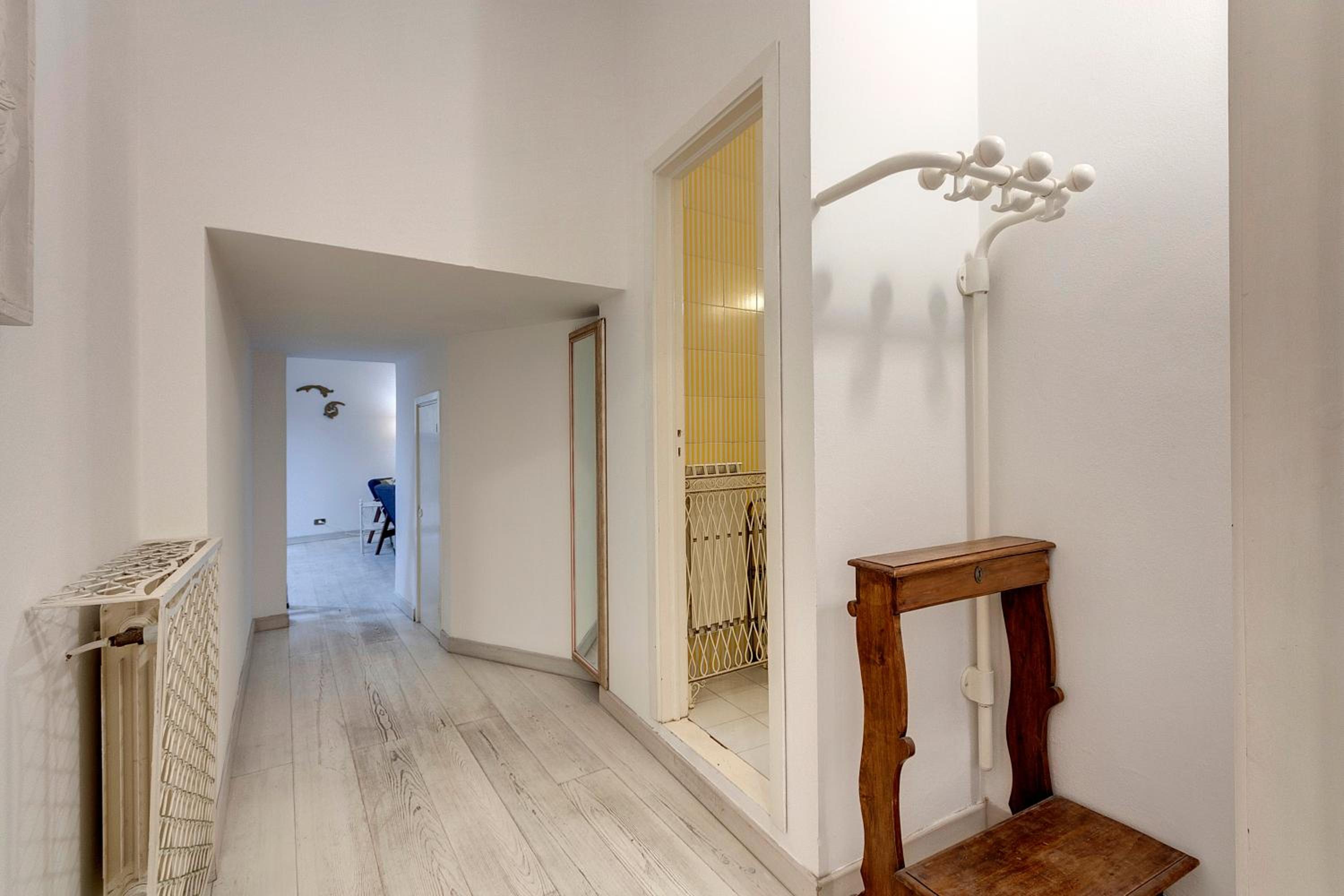Parione 12