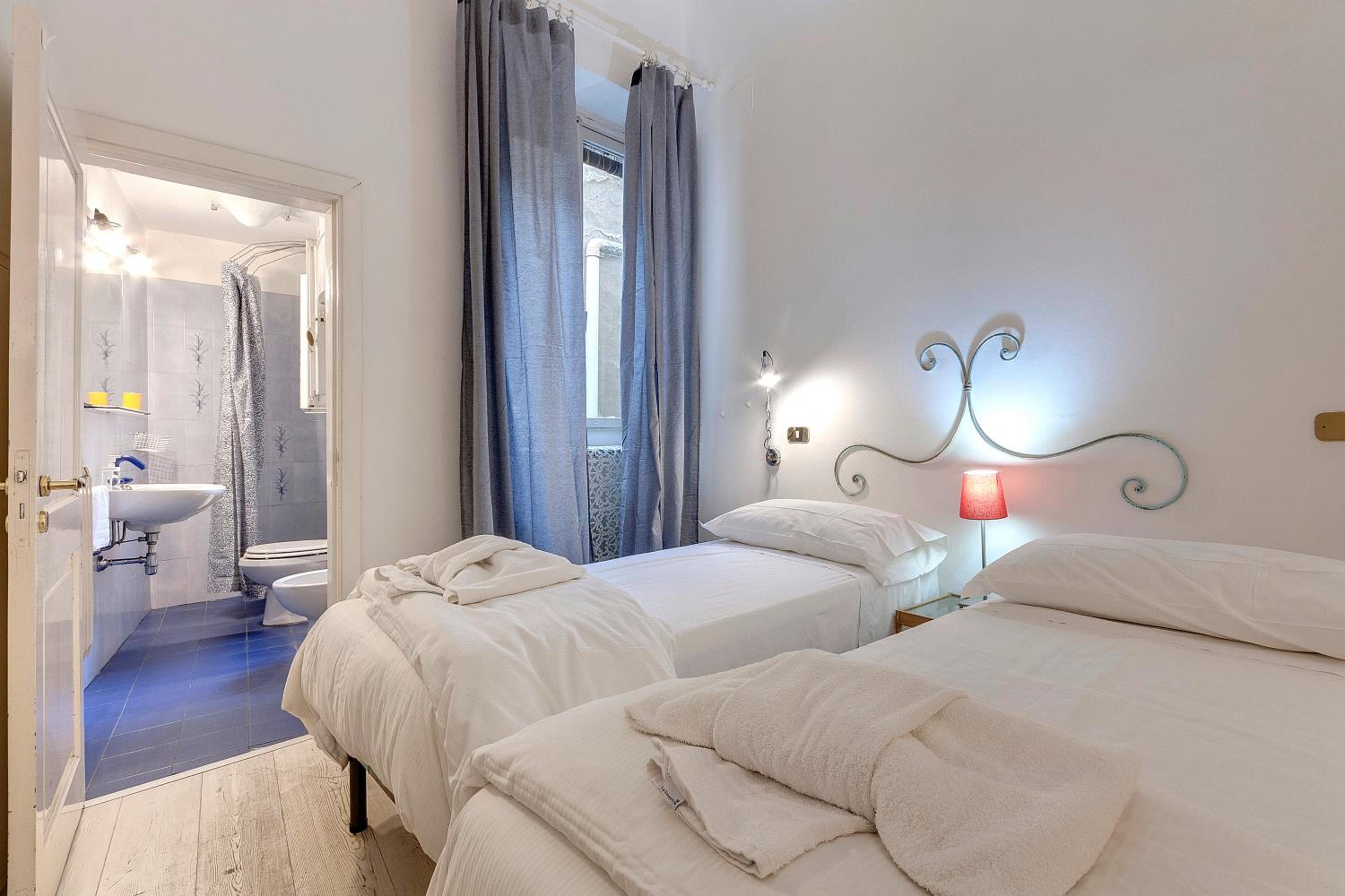 Parione 12