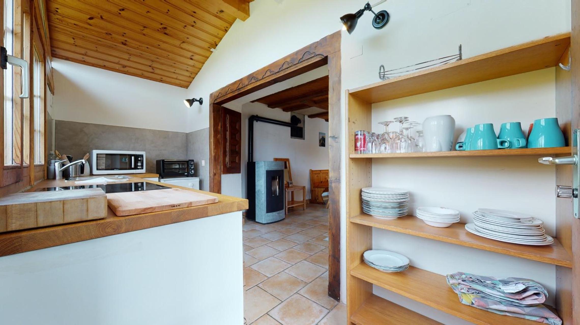 Les Hirondelles, cosy apartment with a magnificent view on the mountains