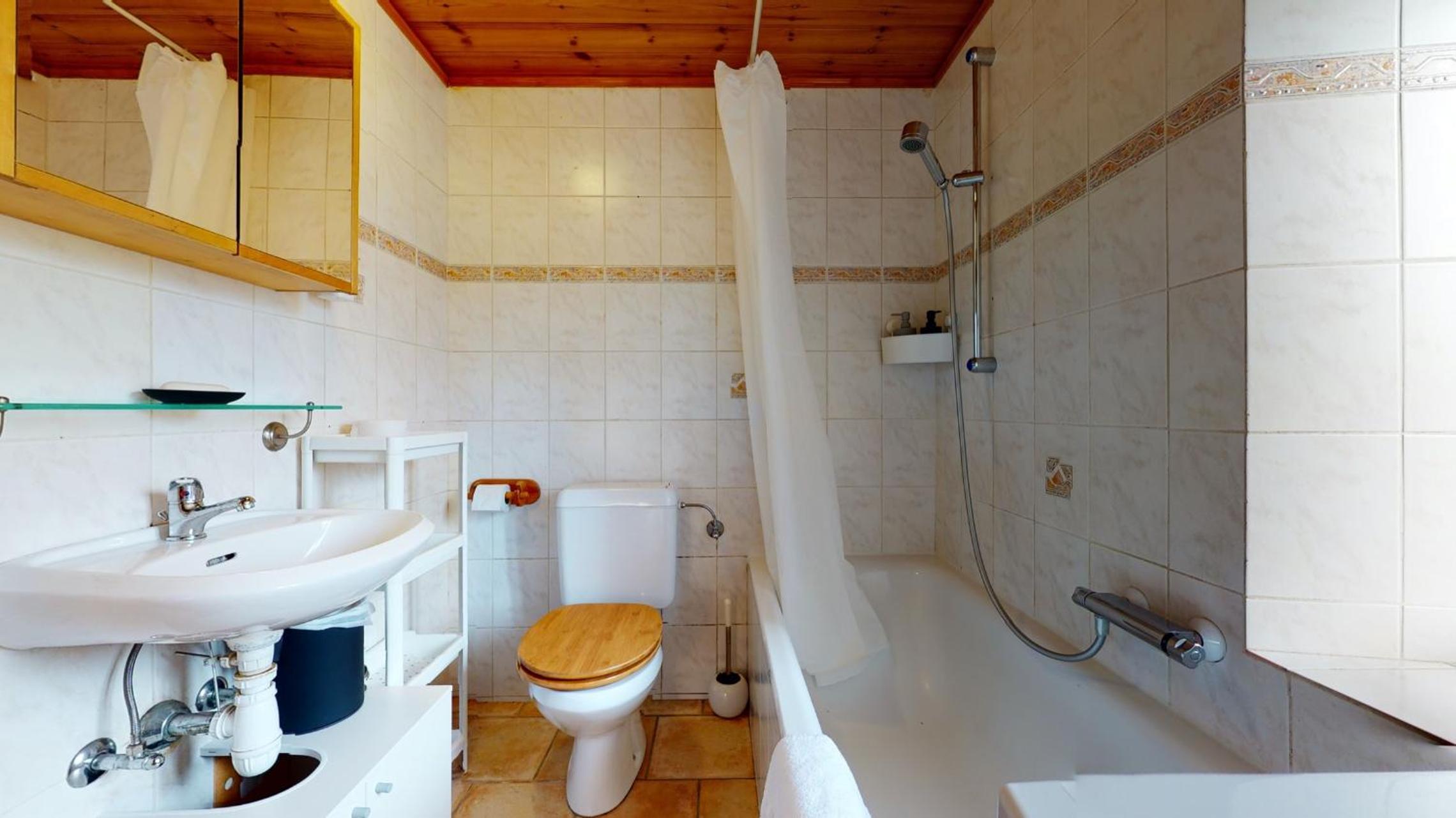 Les Hirondelles, cosy apartment with a magnificent view on the mountains