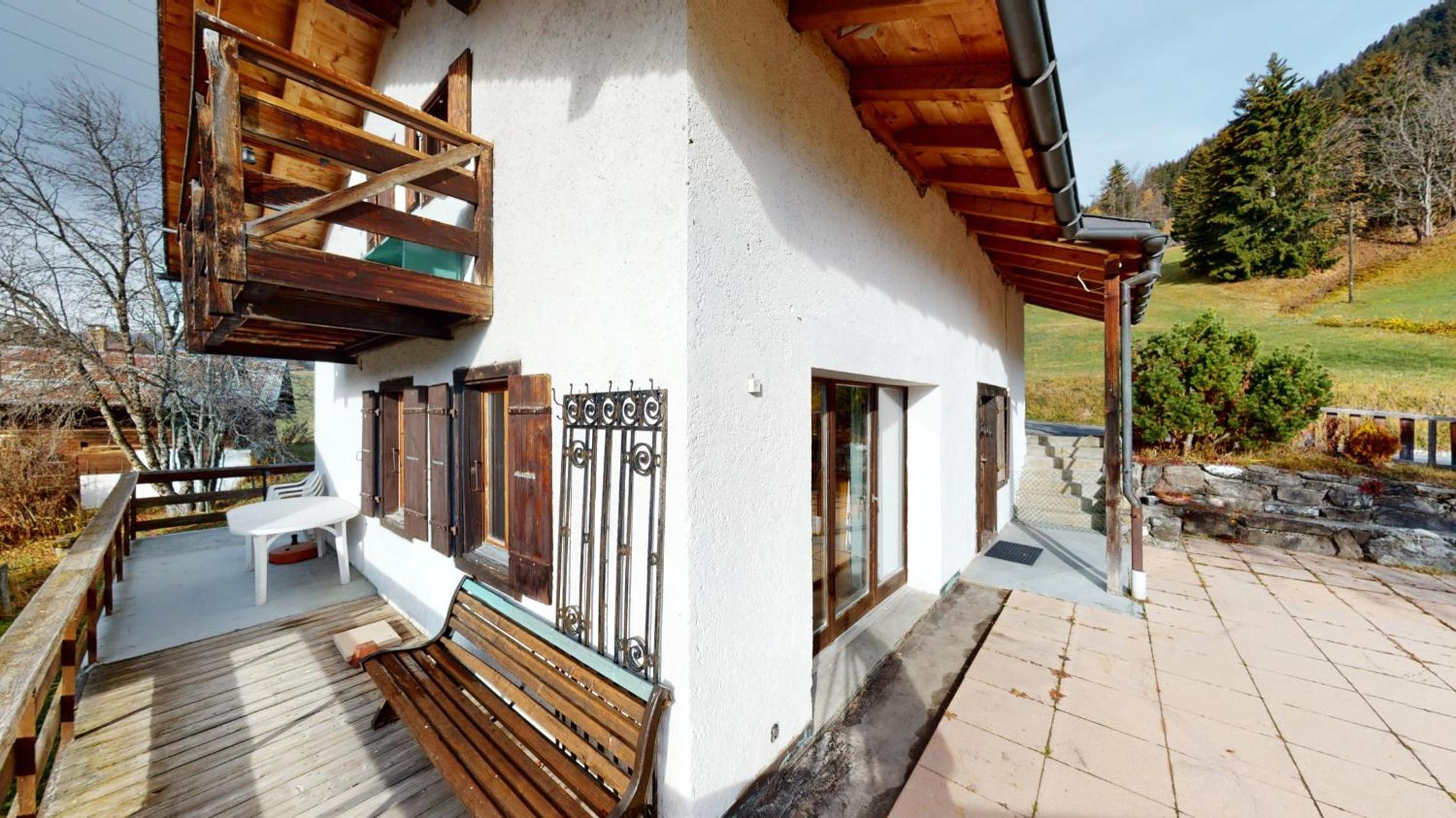 Les Hirondelles, cosy apartment with a magnificent view on the mountains