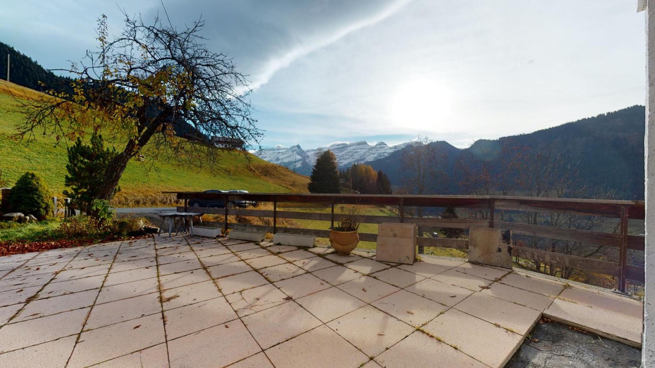 Les Hirondelles, cosy apartment with a magnificent view on the mountains