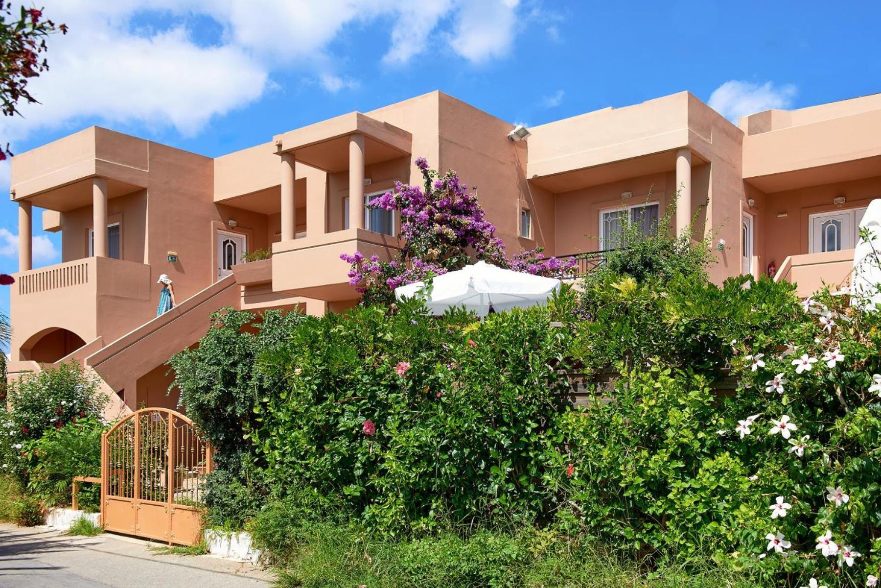 Solon Apartments Near Beach