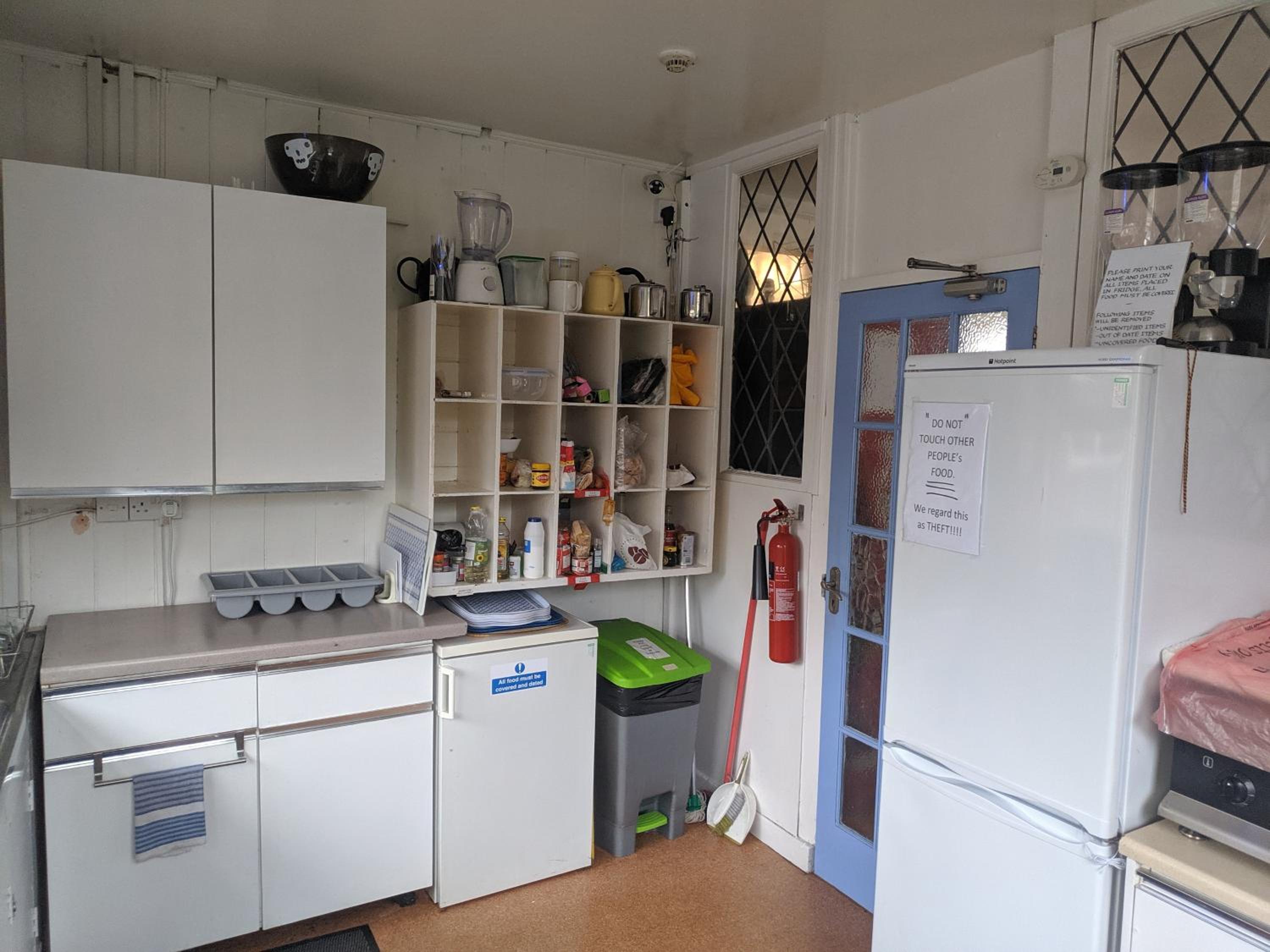 HARLOW INTERNATIONAL HOSTEL - Image 2