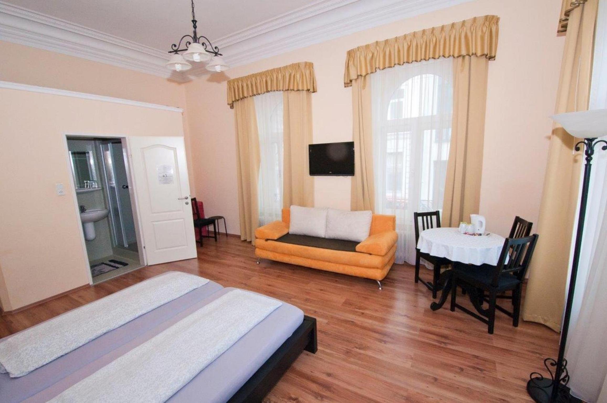 K+T Boardinghouse