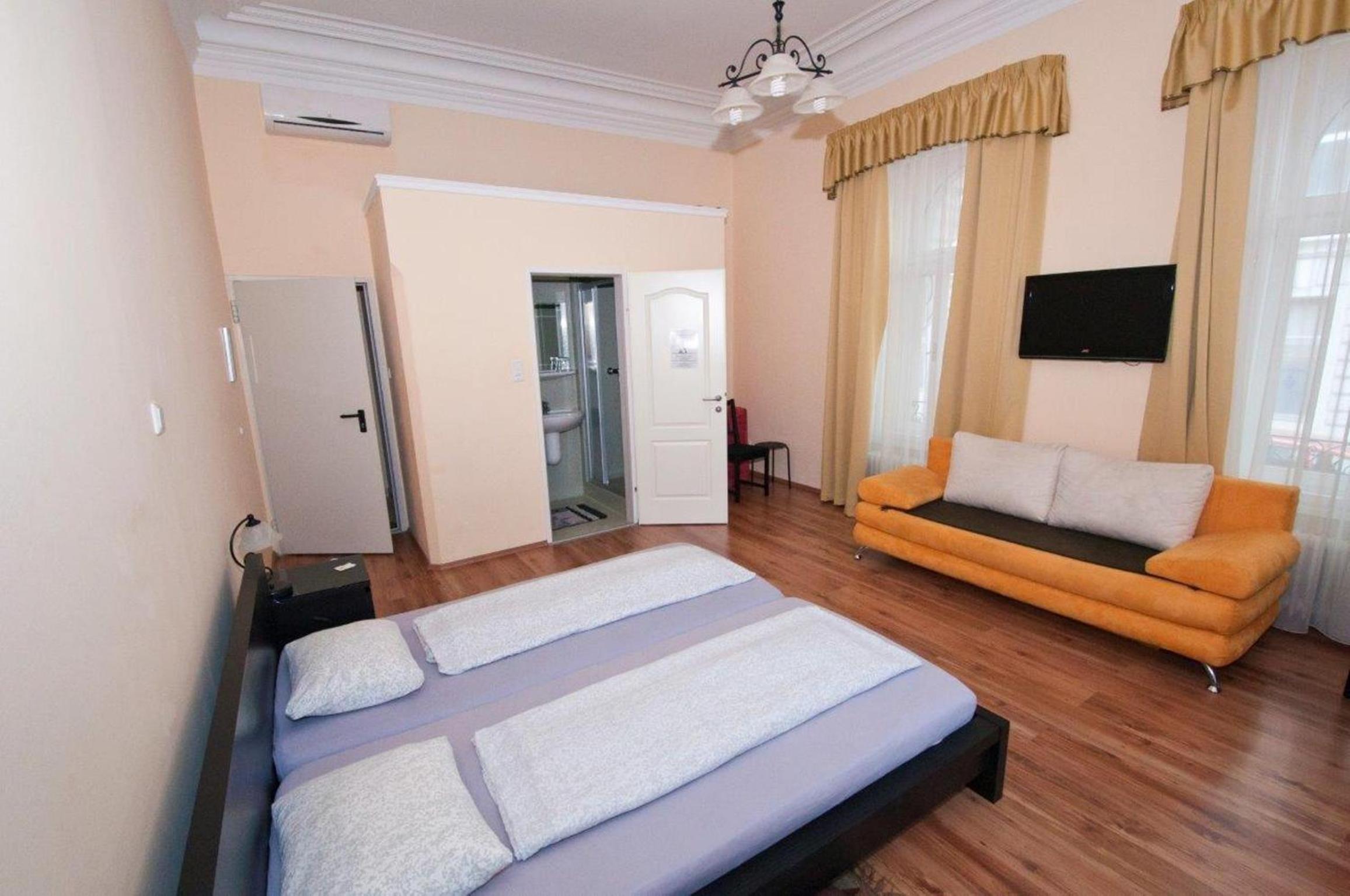K+T Boardinghouse