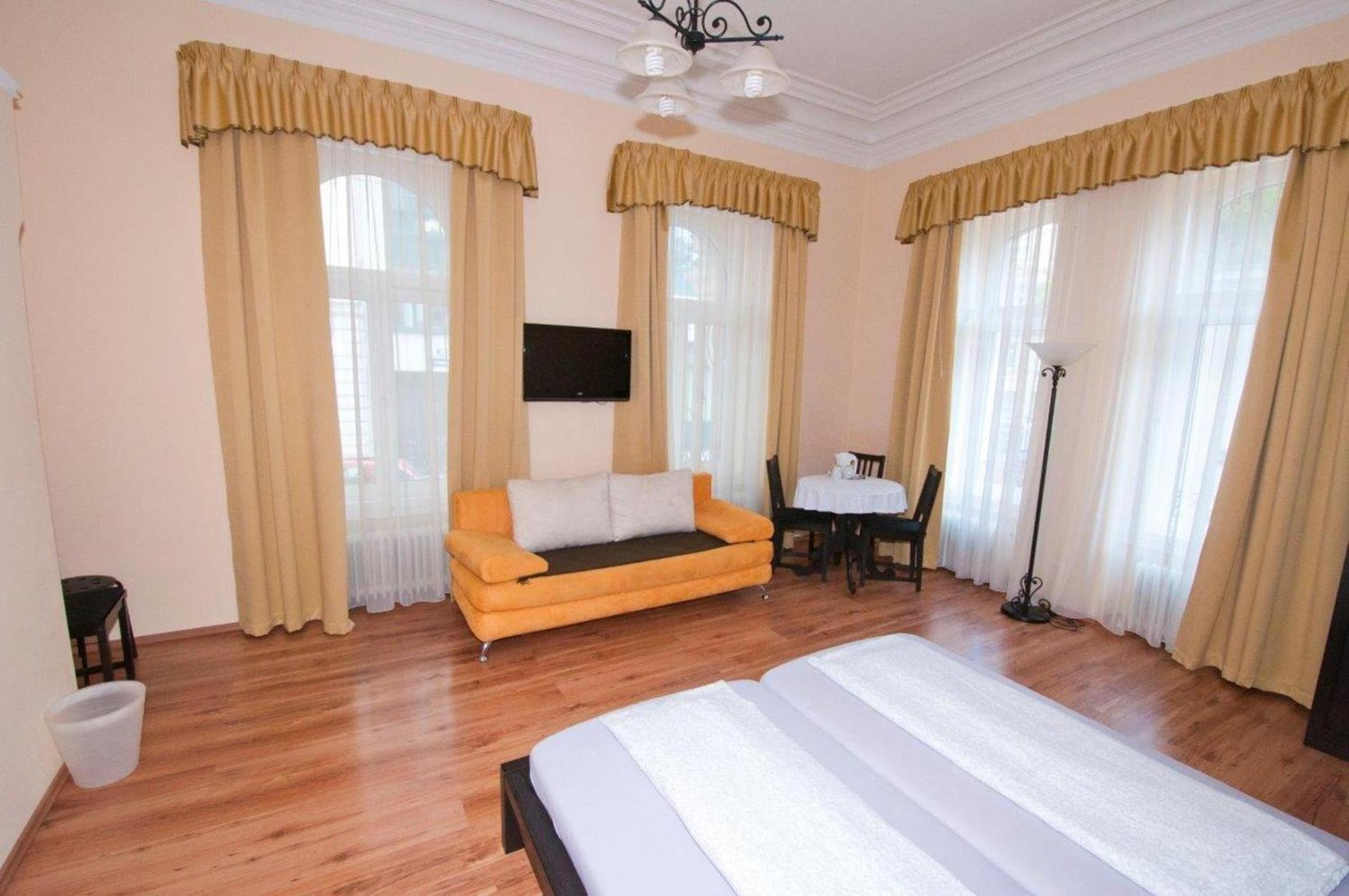 K+T Boardinghouse