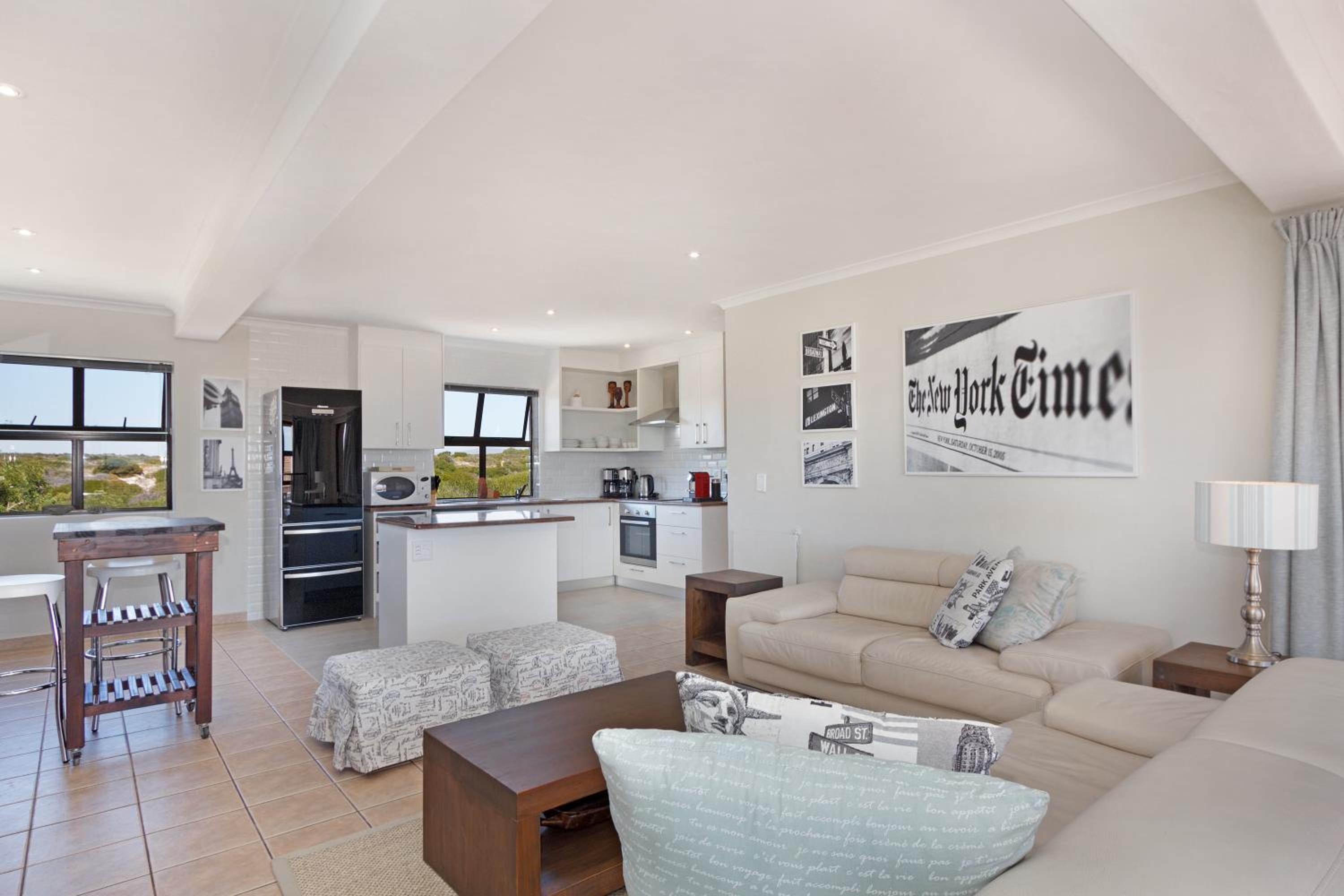 35 Island View by Host Agents view 5