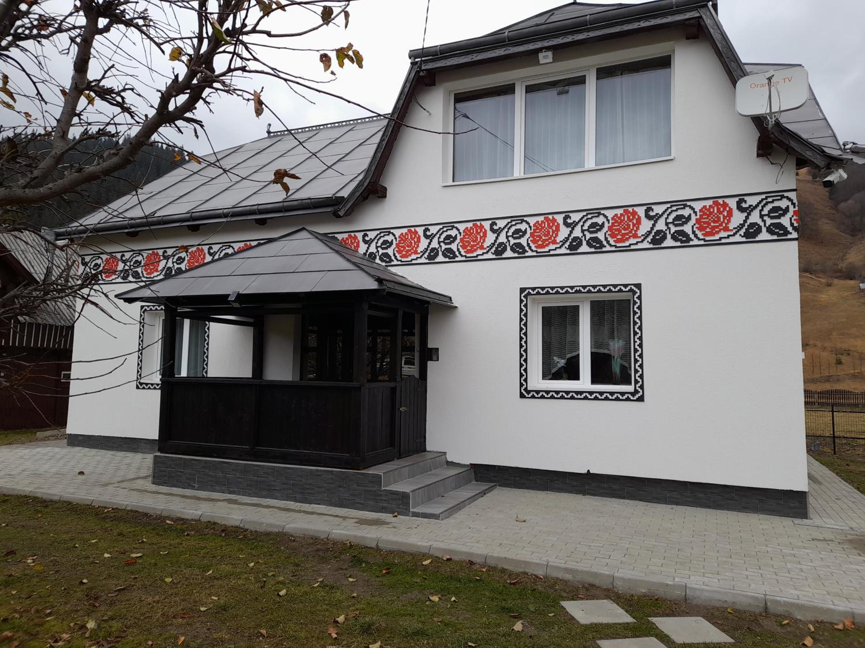 Casa Dumitru si Elena Ciocanesti Bucovina view 4