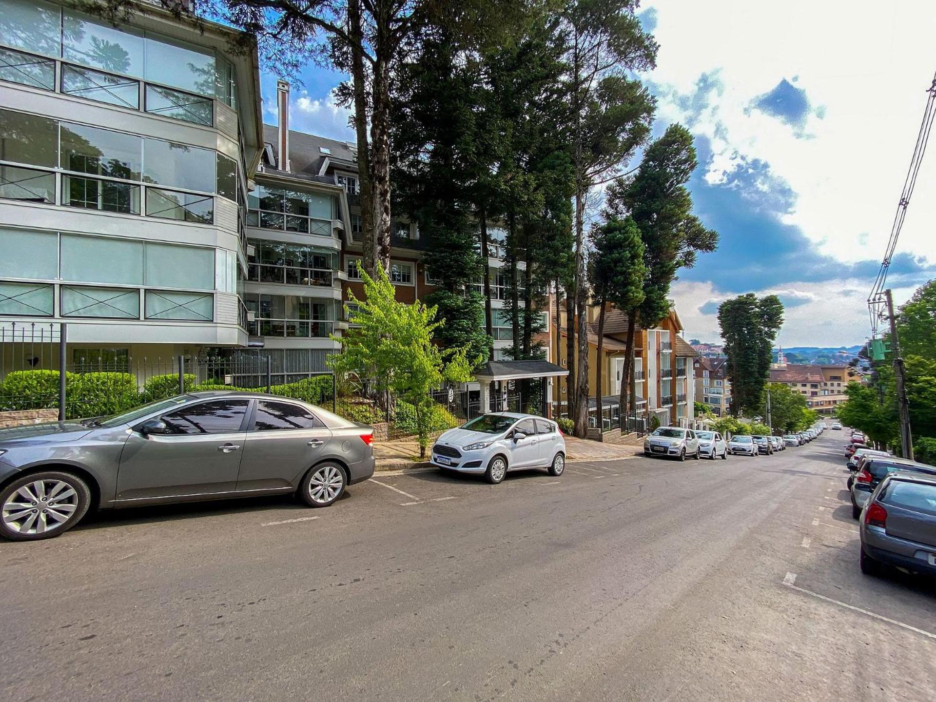 450 metros, Rua Coberta Centro/Homelland 304