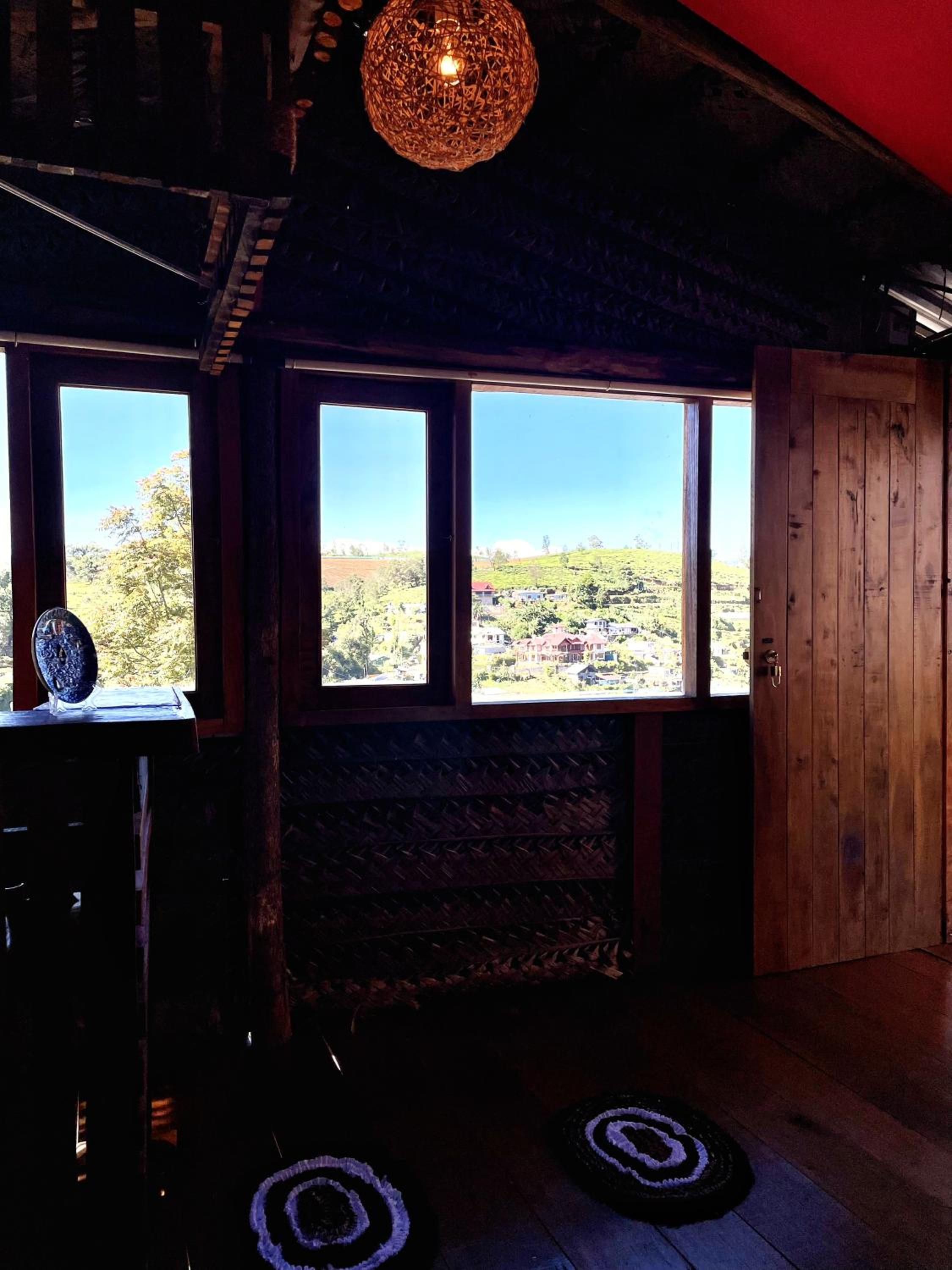 La Luna Cabins view 3