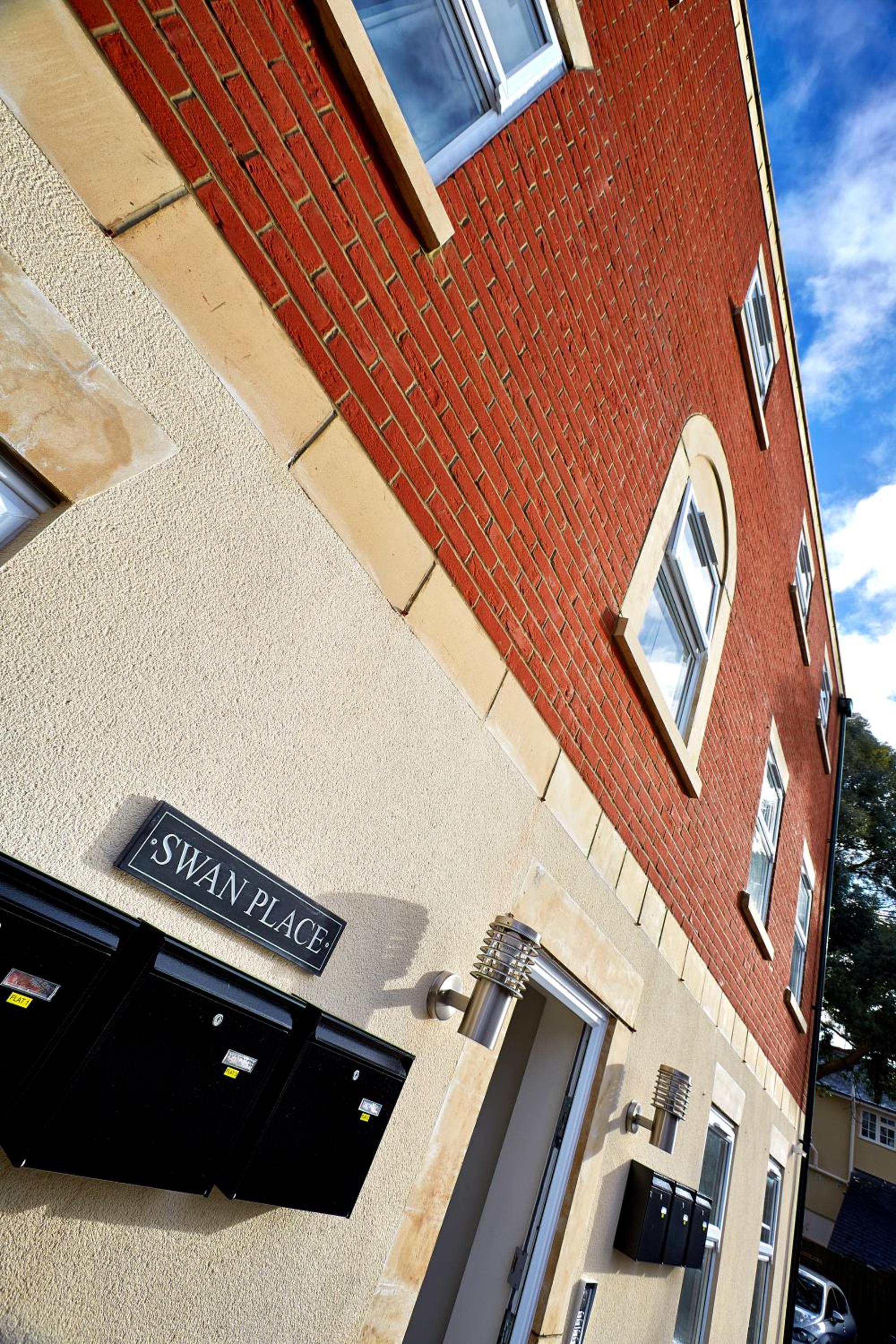 Swan Place Apartments By Viridian Apartments