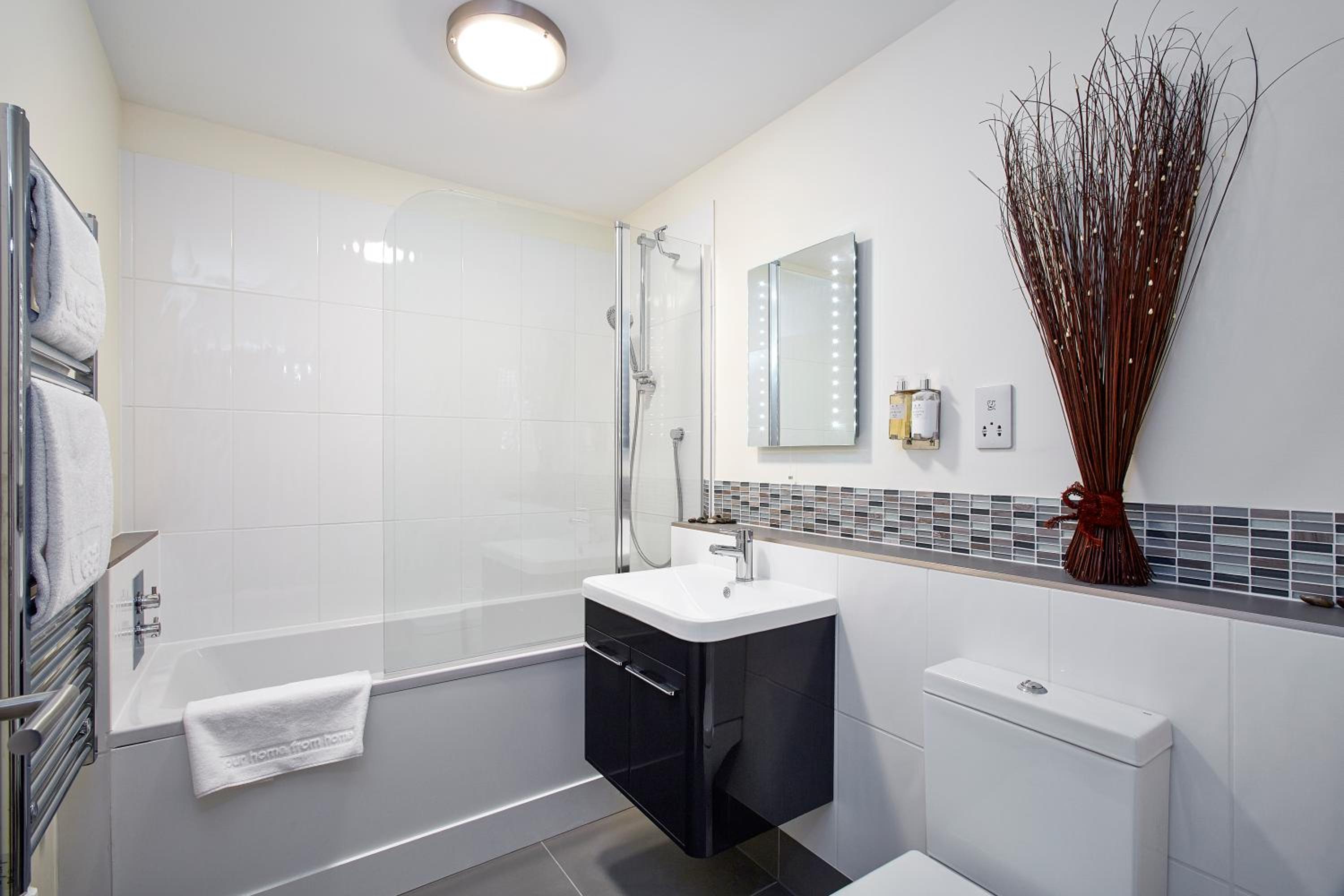 Swan Place Apartments By Viridian Apartments