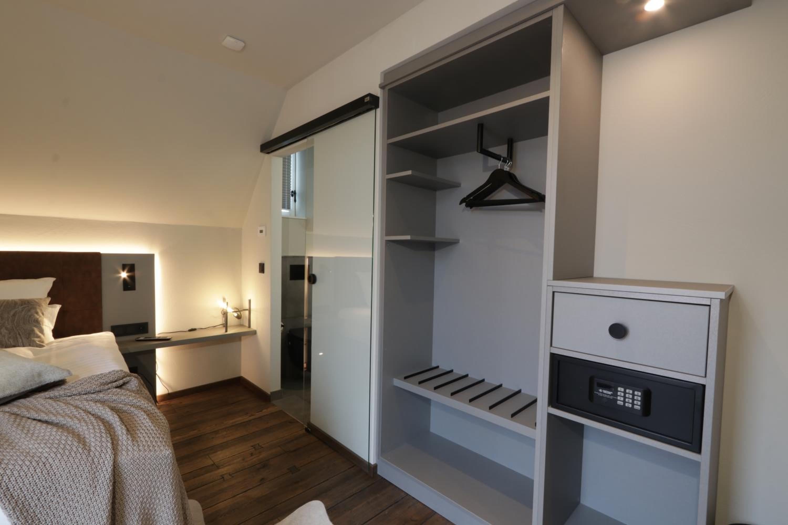 REINHARDTs HOTEL - Property Image 30