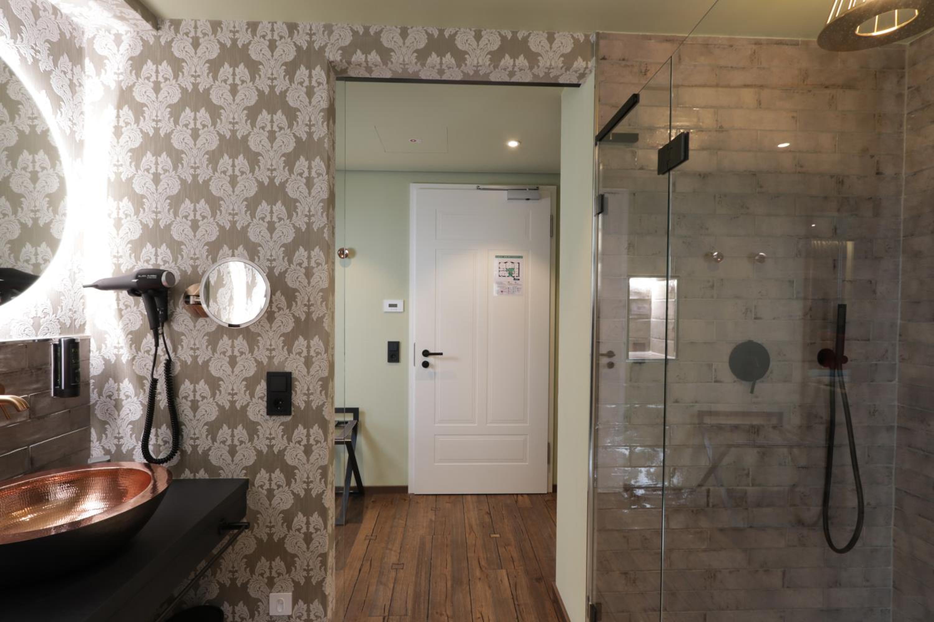 REINHARDTs HOTEL - Property Image 35