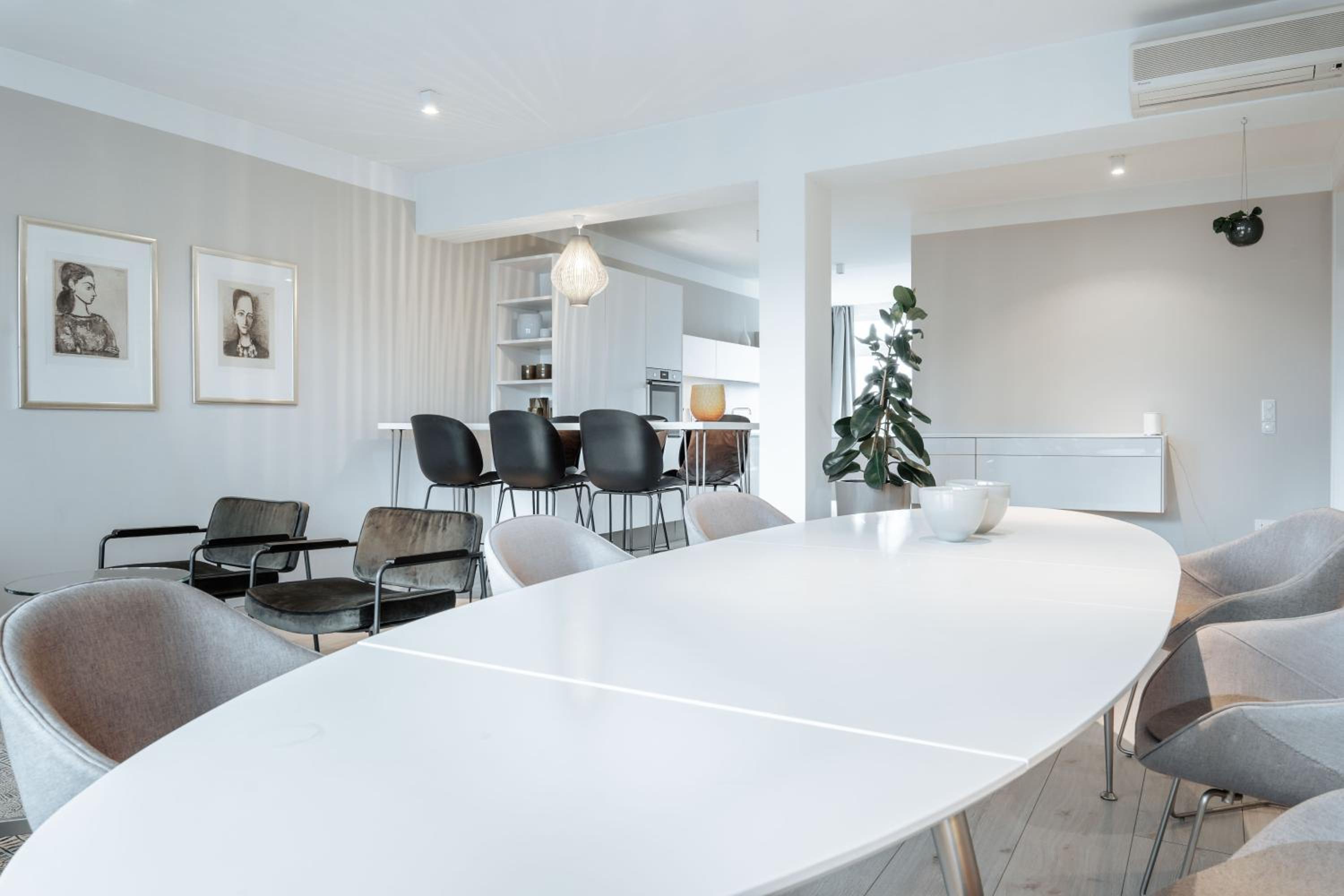 meeting & event spaces