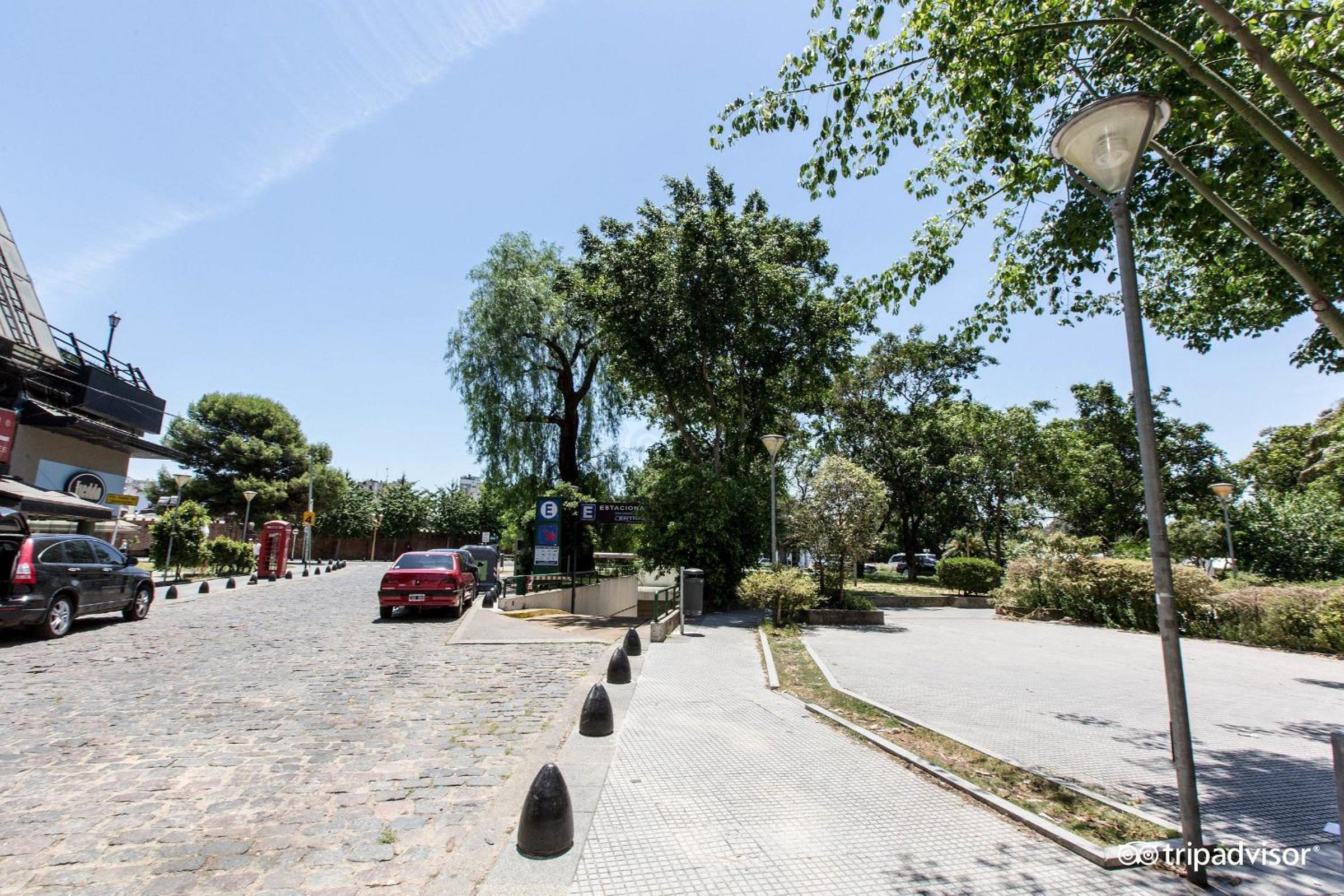 Guido 1980 by Ayres Apartments Recoleta