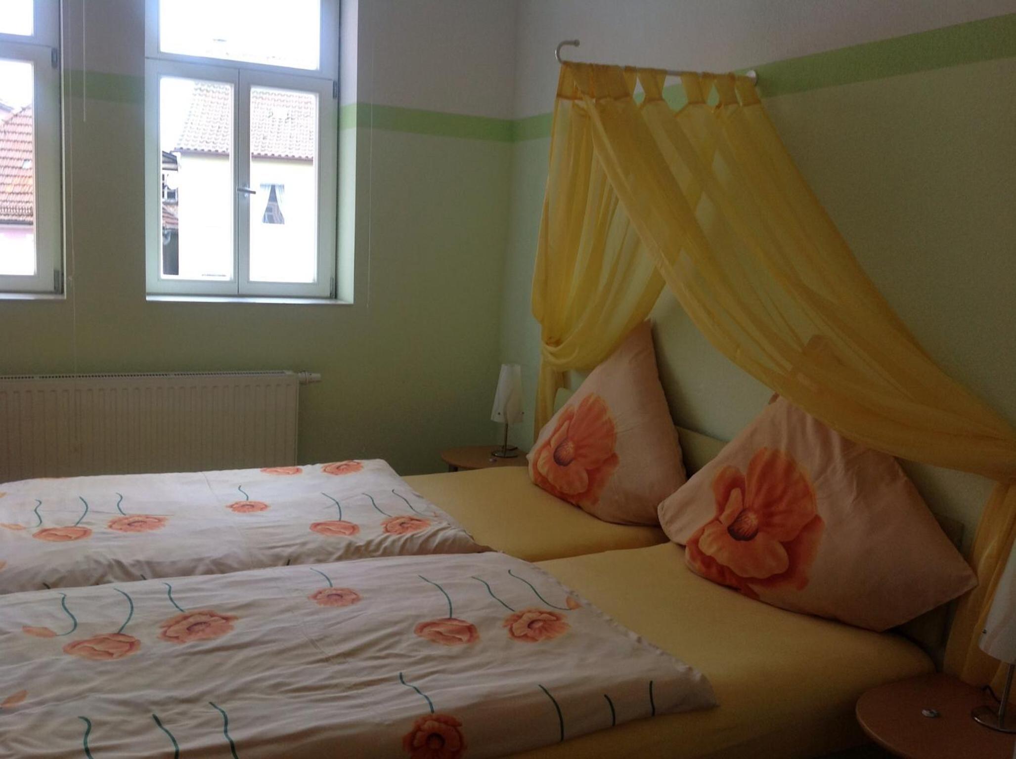 Photo 33