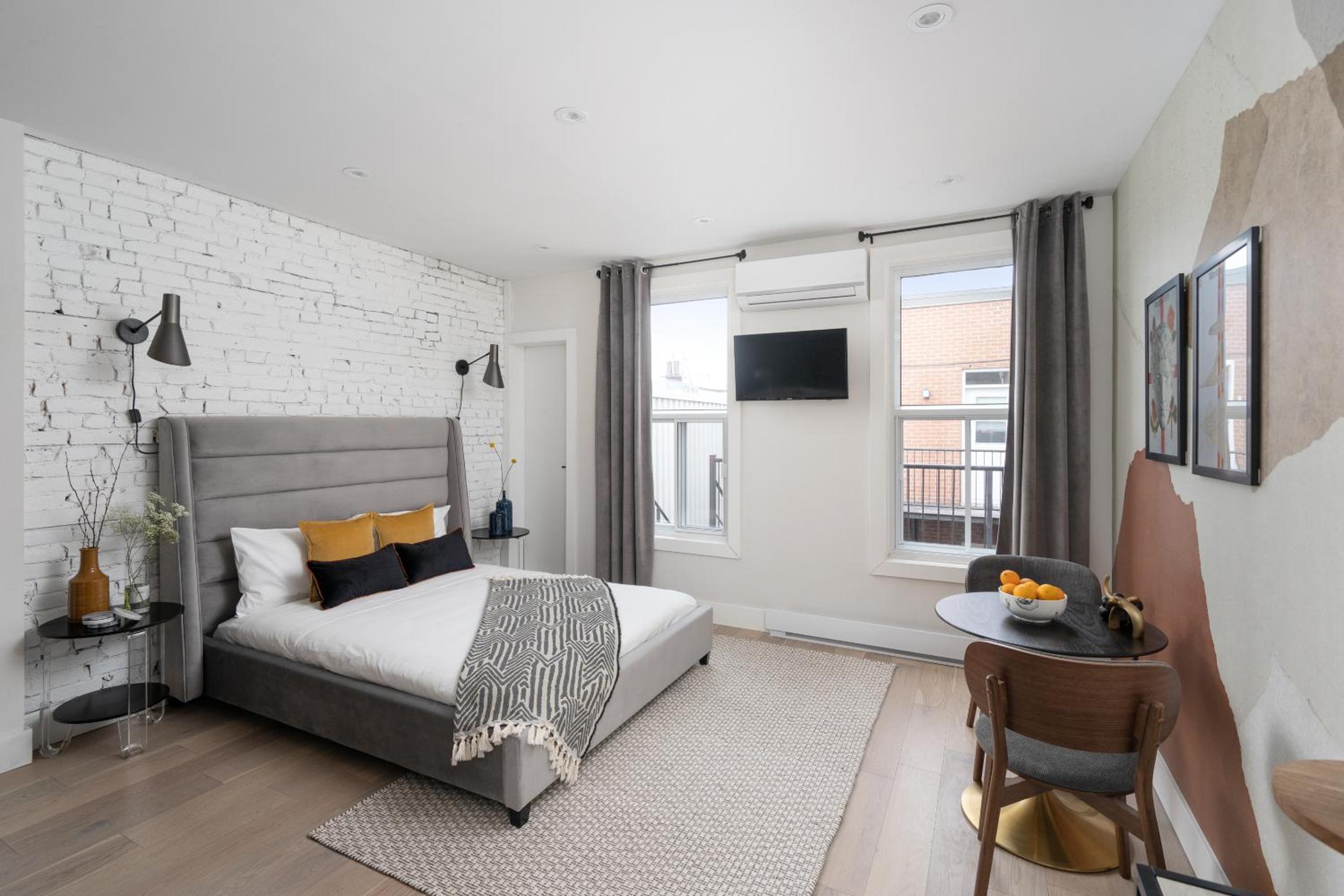 François-Denis Apartments