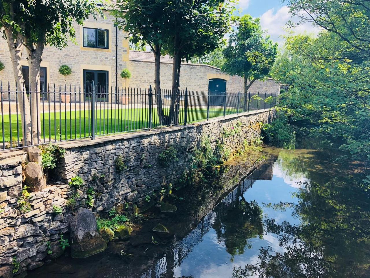 Millstream Mews - Fiddlesticks view 2