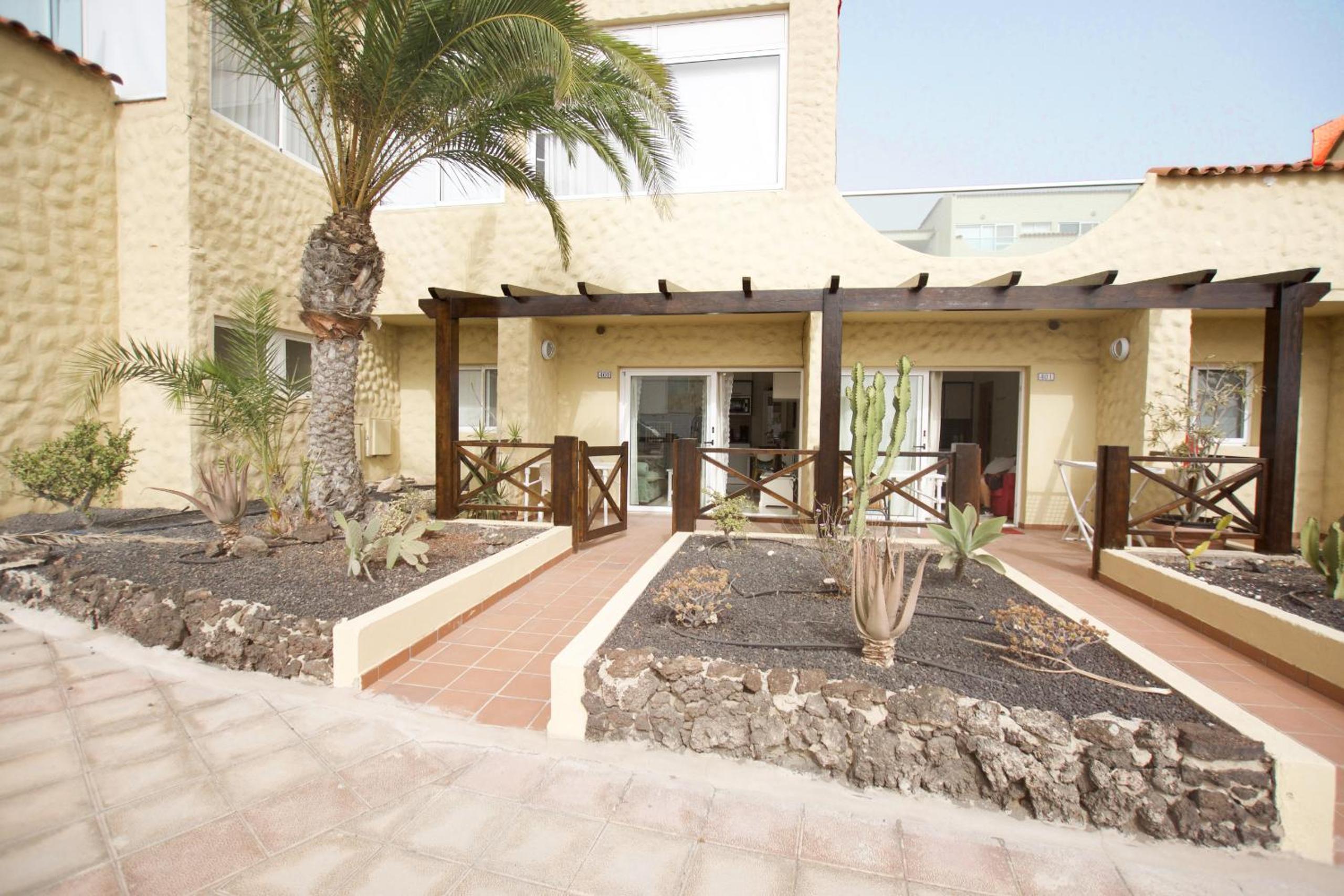 Book Jet - HIBISCUS BEACH FRONT view 2