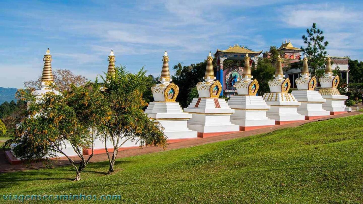 Grey House, próximo a Gramado e ao Templo Budista
