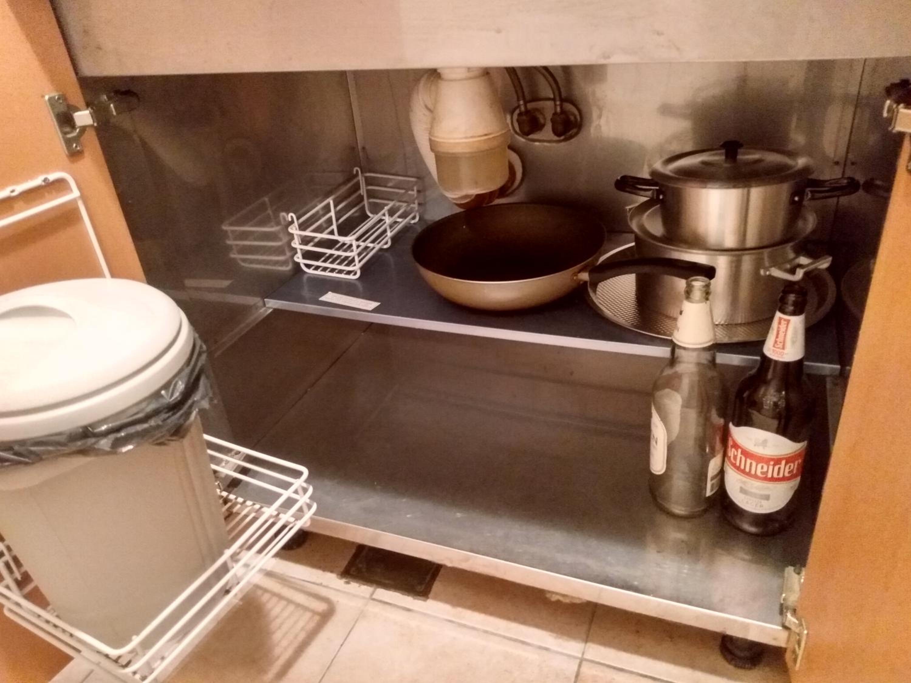 -Excelente departamento, a metros del Shopping Paso del Paraná, vista al río Paraná, cochera techada privada - silencio - ideal para descansar - barrio res