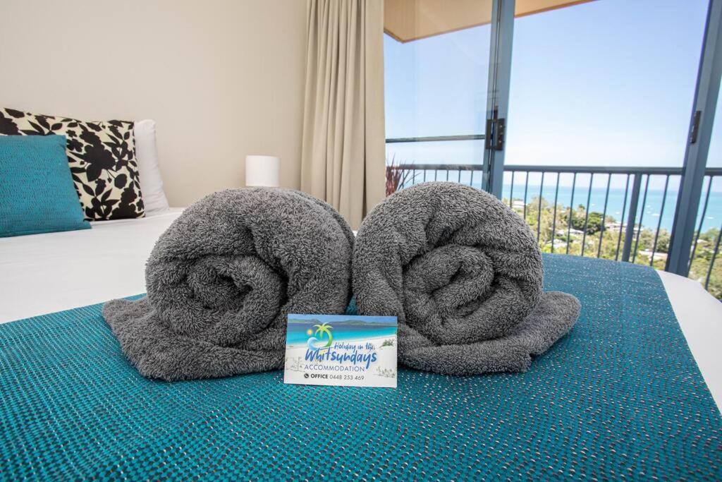 STAR VIEW 9, POOL, WIFI, SLEEP 4, BEST VIEWS IN AIRLIE