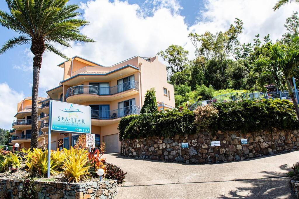 STAR VIEW 9, POOL, WIFI, SLEEP 4, BEST VIEWS IN AIRLIE