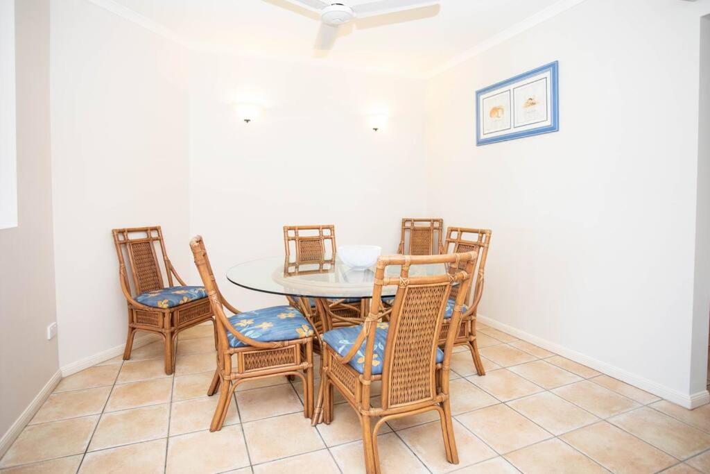 STAR VIEW 9, POOL, WIFI, SLEEP 4, BEST VIEWS IN AIRLIE