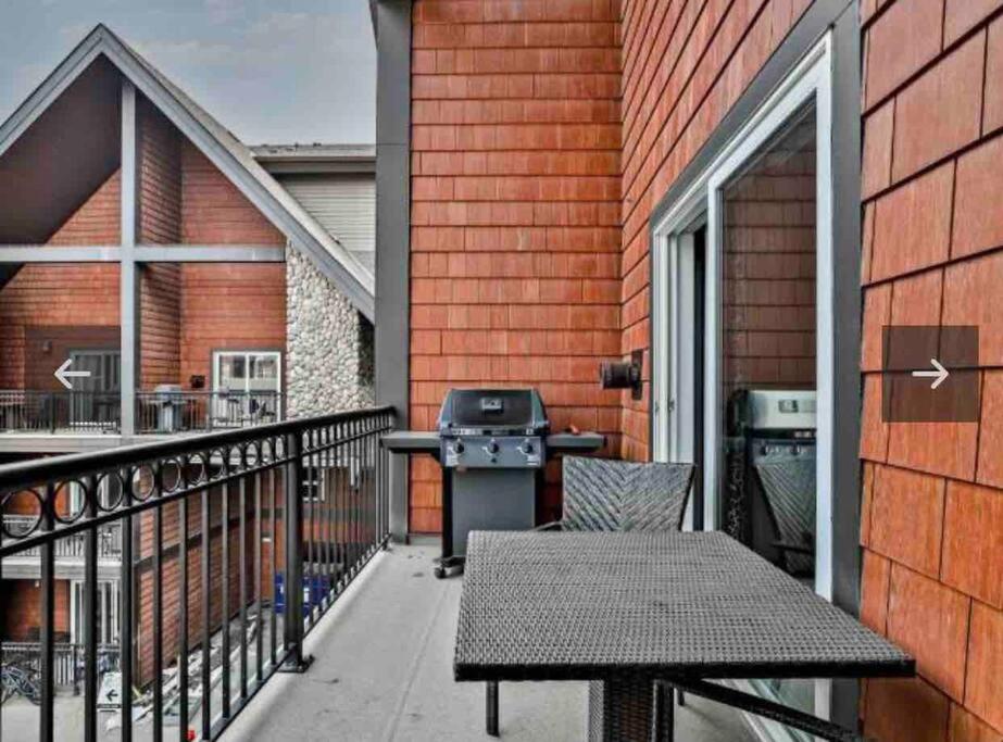 Luxury Two Queen Beds Condo - Grande Rockies Resort Indoor Parking Pool Hot tub GYM