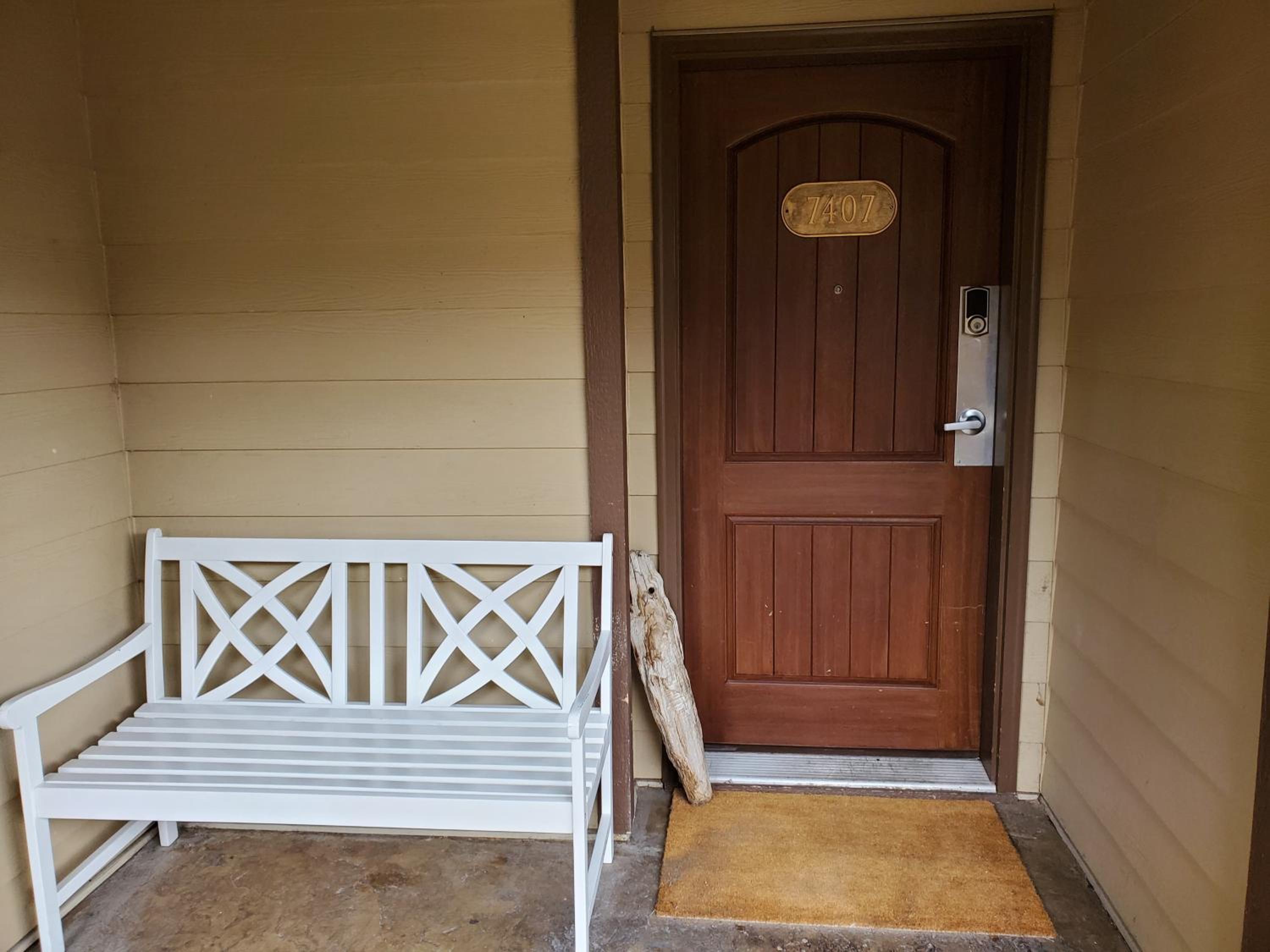 Hotel Wine Country Luxury Waterfront Condo - Image 1