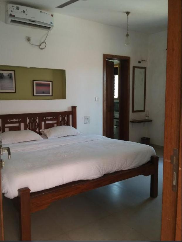 GUNAJI BUNGALOW 4BHK view 5