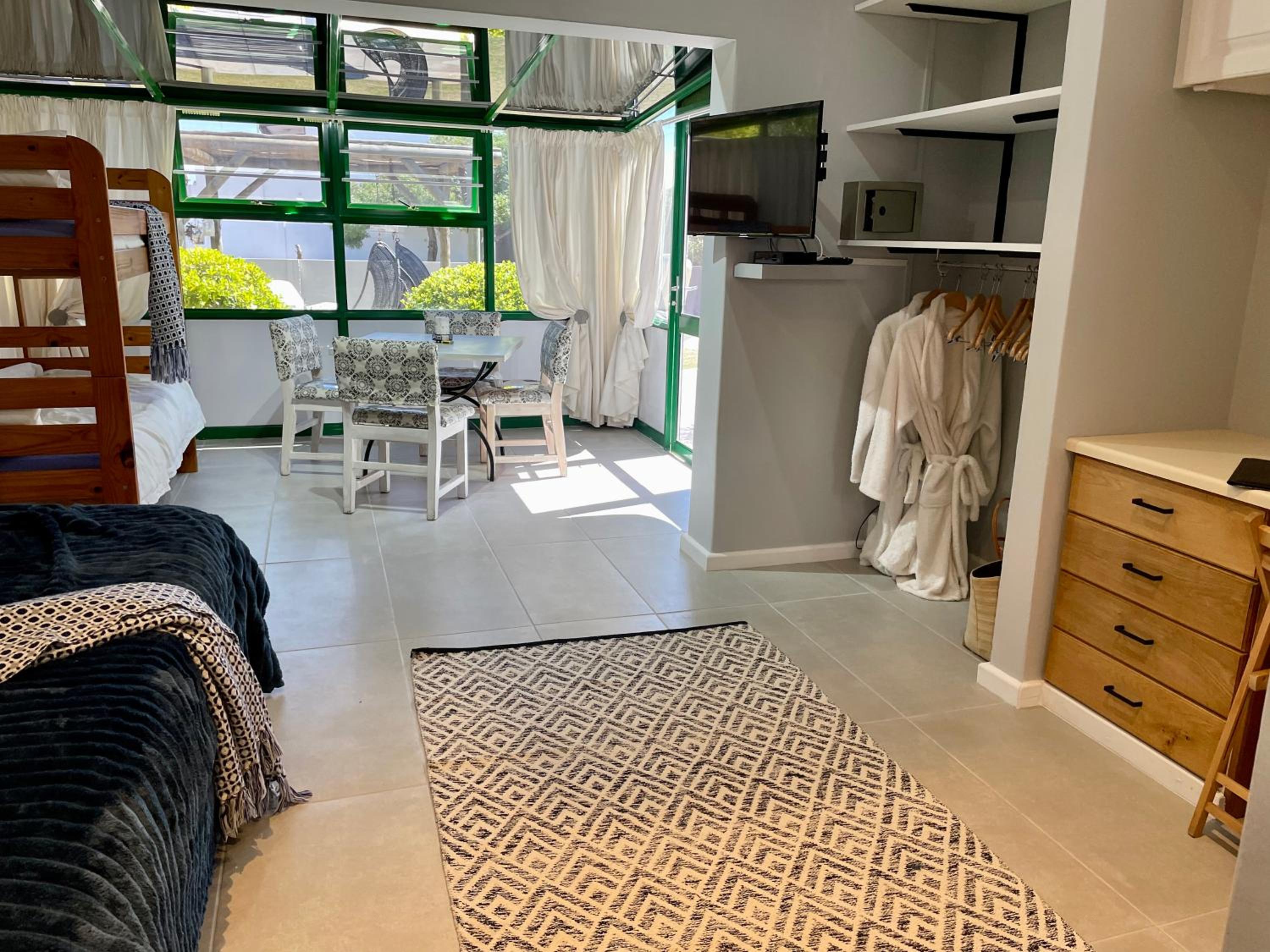 Sandra's Guest House