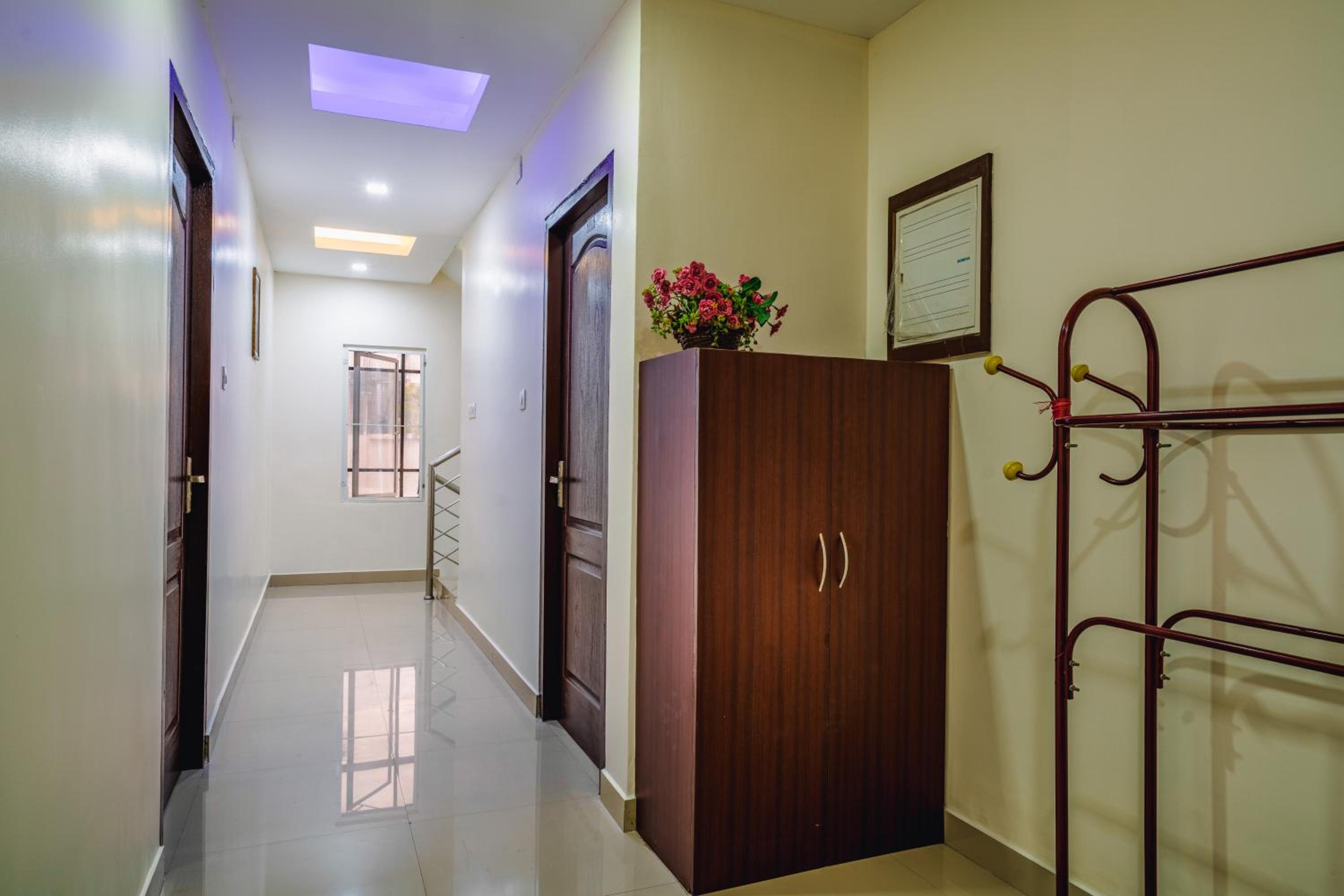 Cochin Vacations - Almas Residency - Property Image 2
