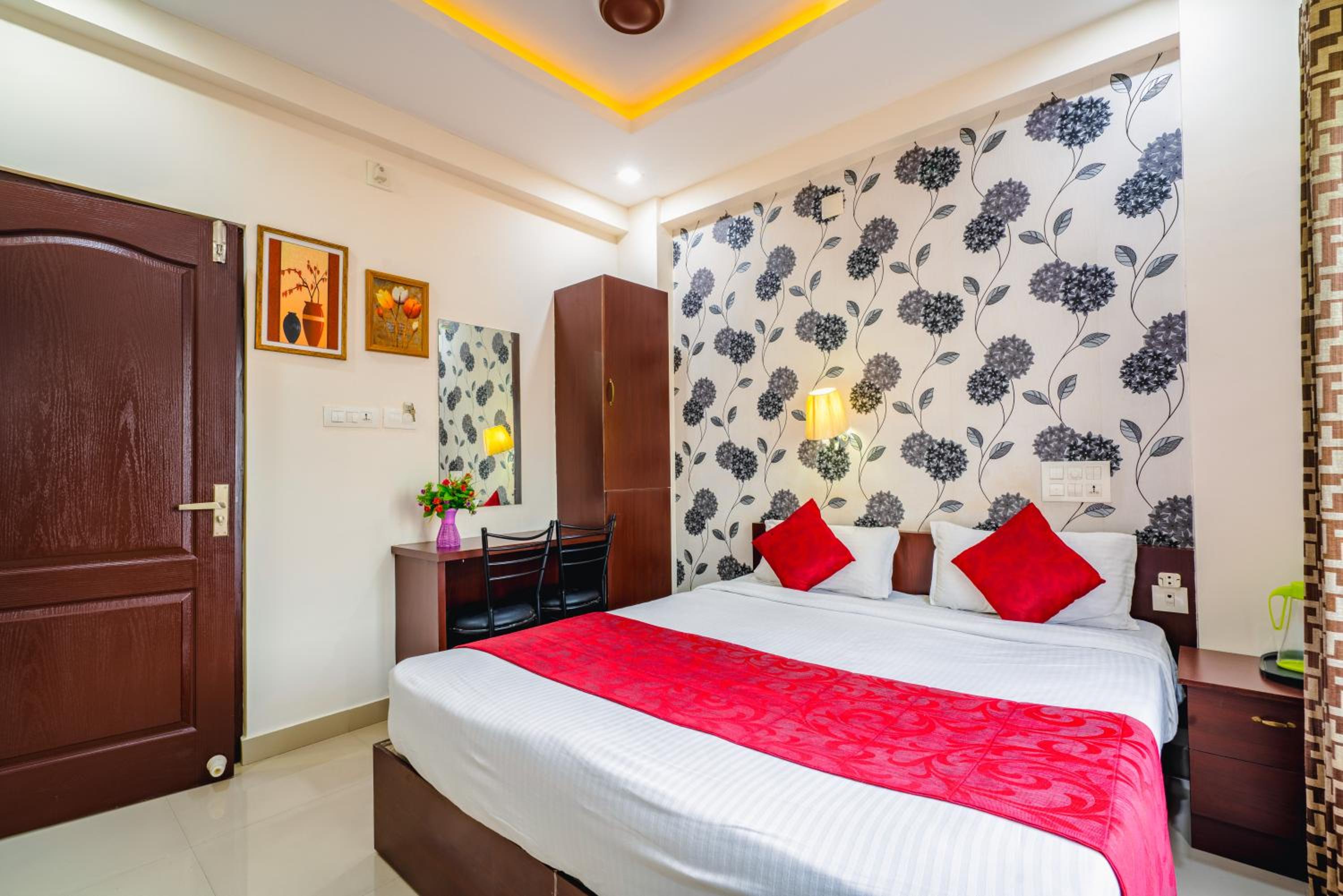 Cochin Vacations - Almas Residency - Property Image 8