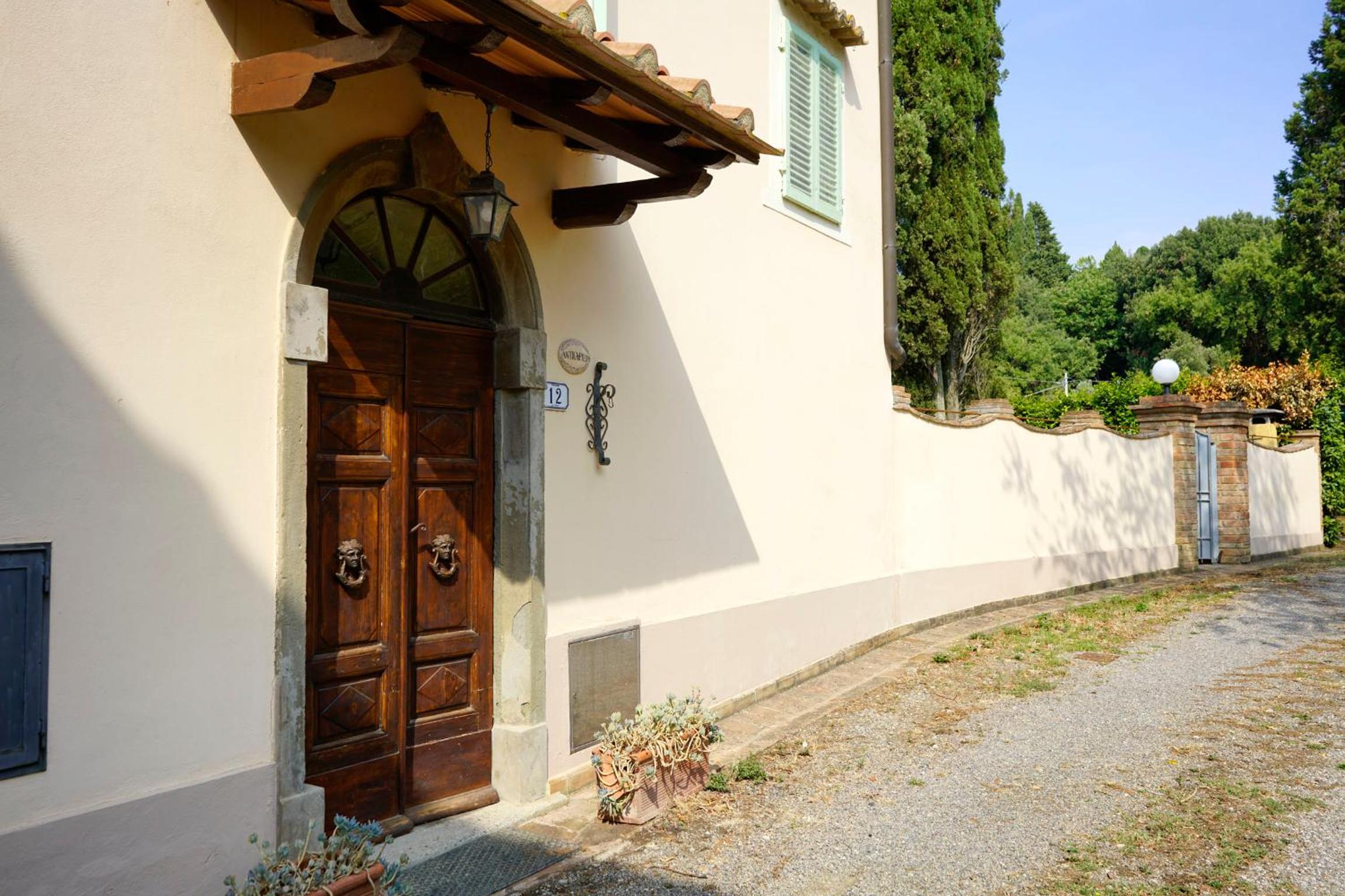 Antica Pietra holiday house with pool
