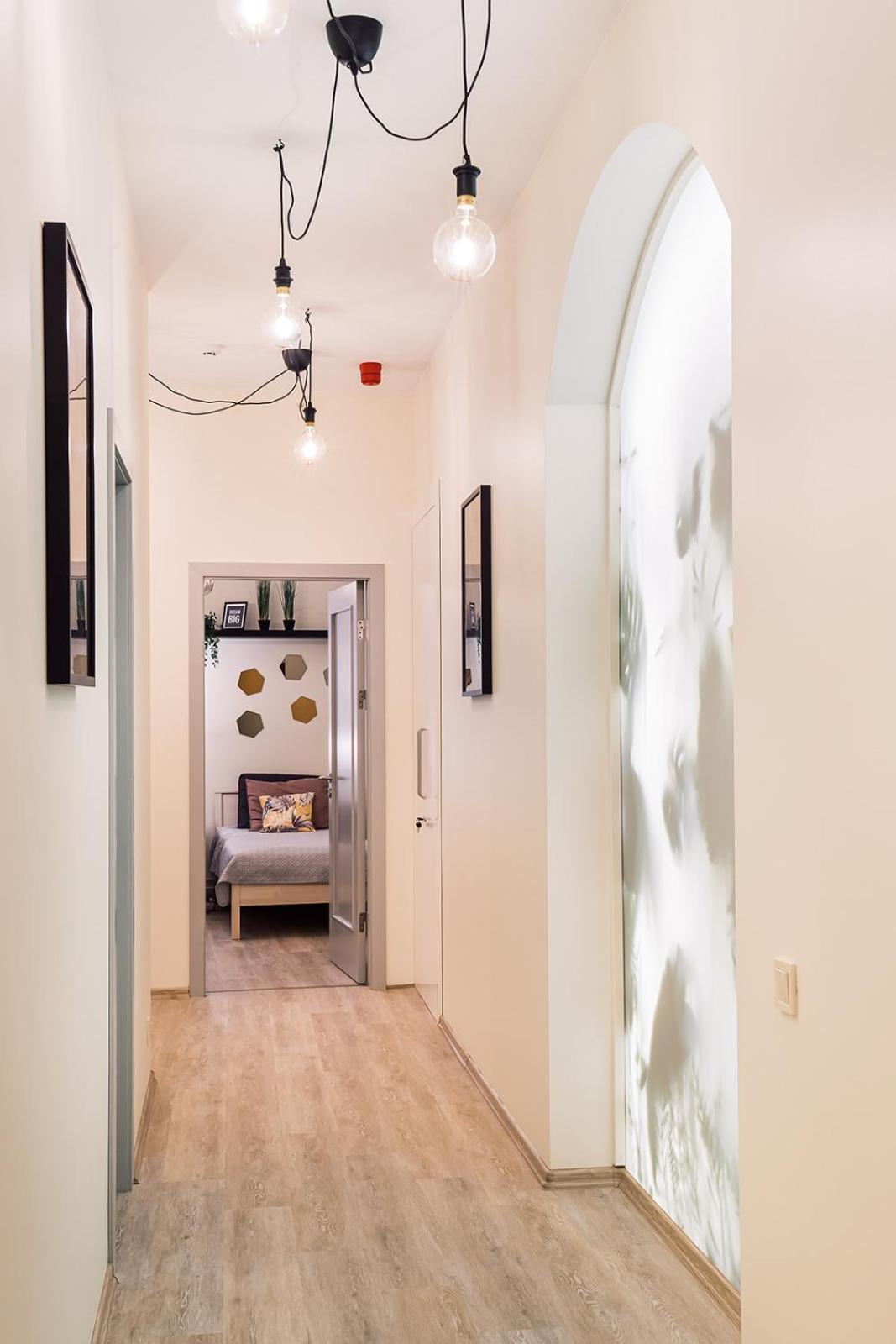MORRISON apartment/15 guests/7bedrooms/Riga Old Town