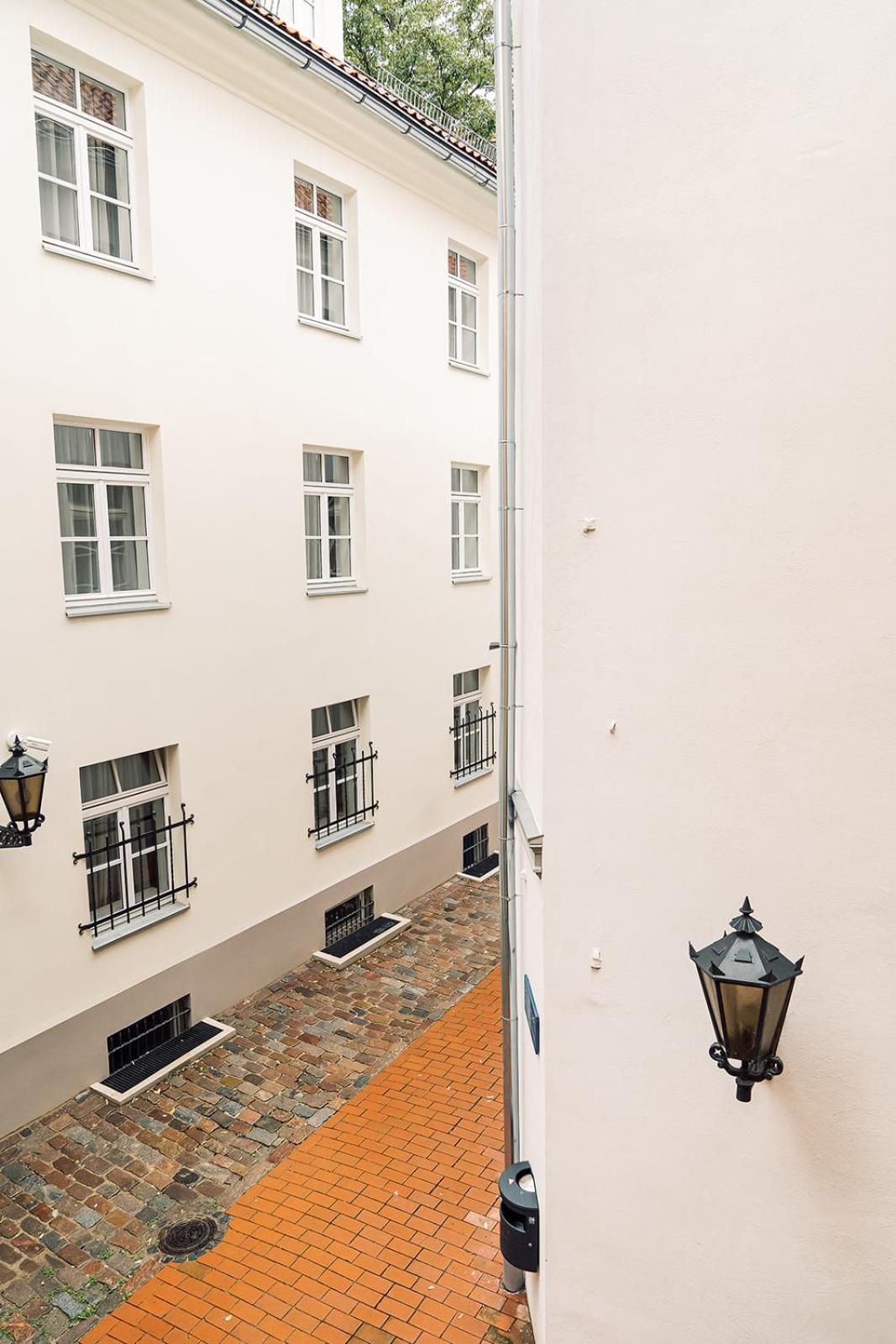 MORRISON apartment/15 guests/7bedrooms/Riga Old Town