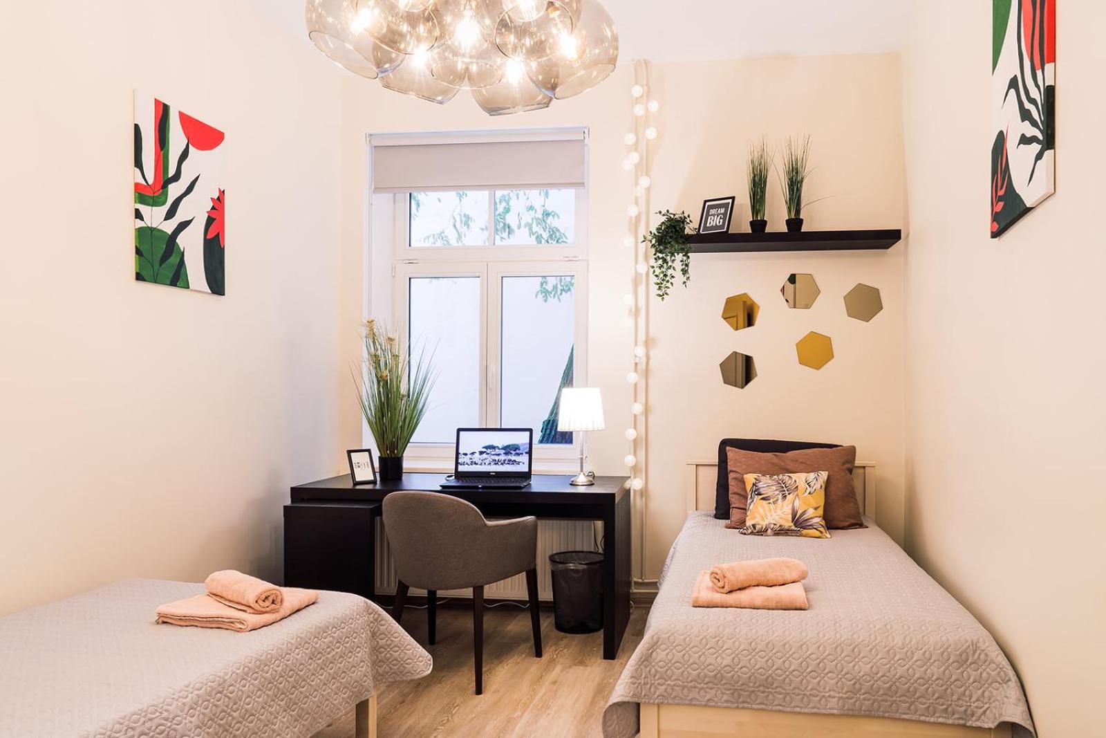 MORRISON apartment/15 guests/7bedrooms/Riga Old Town