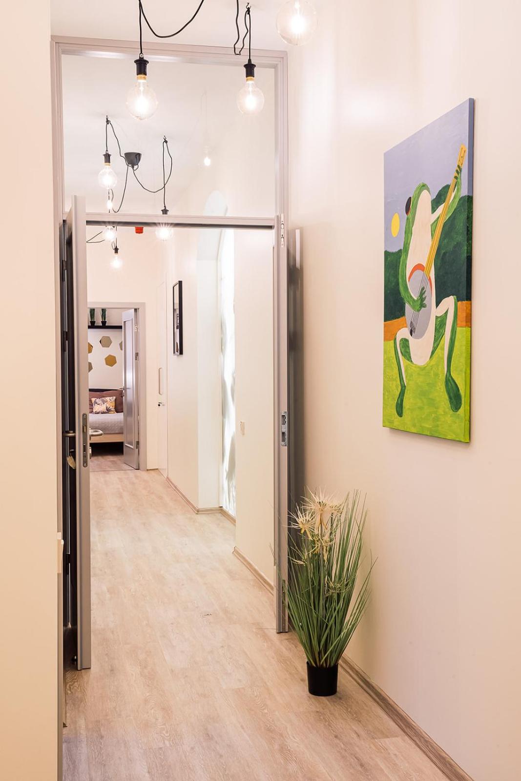 MORRISON apartment/15 guests/7bedrooms/Riga Old Town