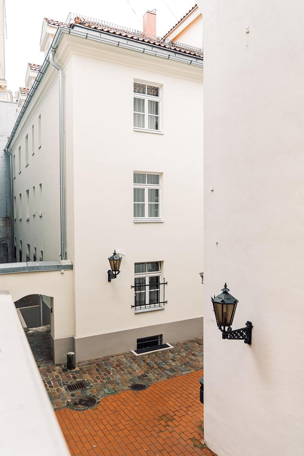 MORRISON apartment/15 guests/7bedrooms/Riga Old Town