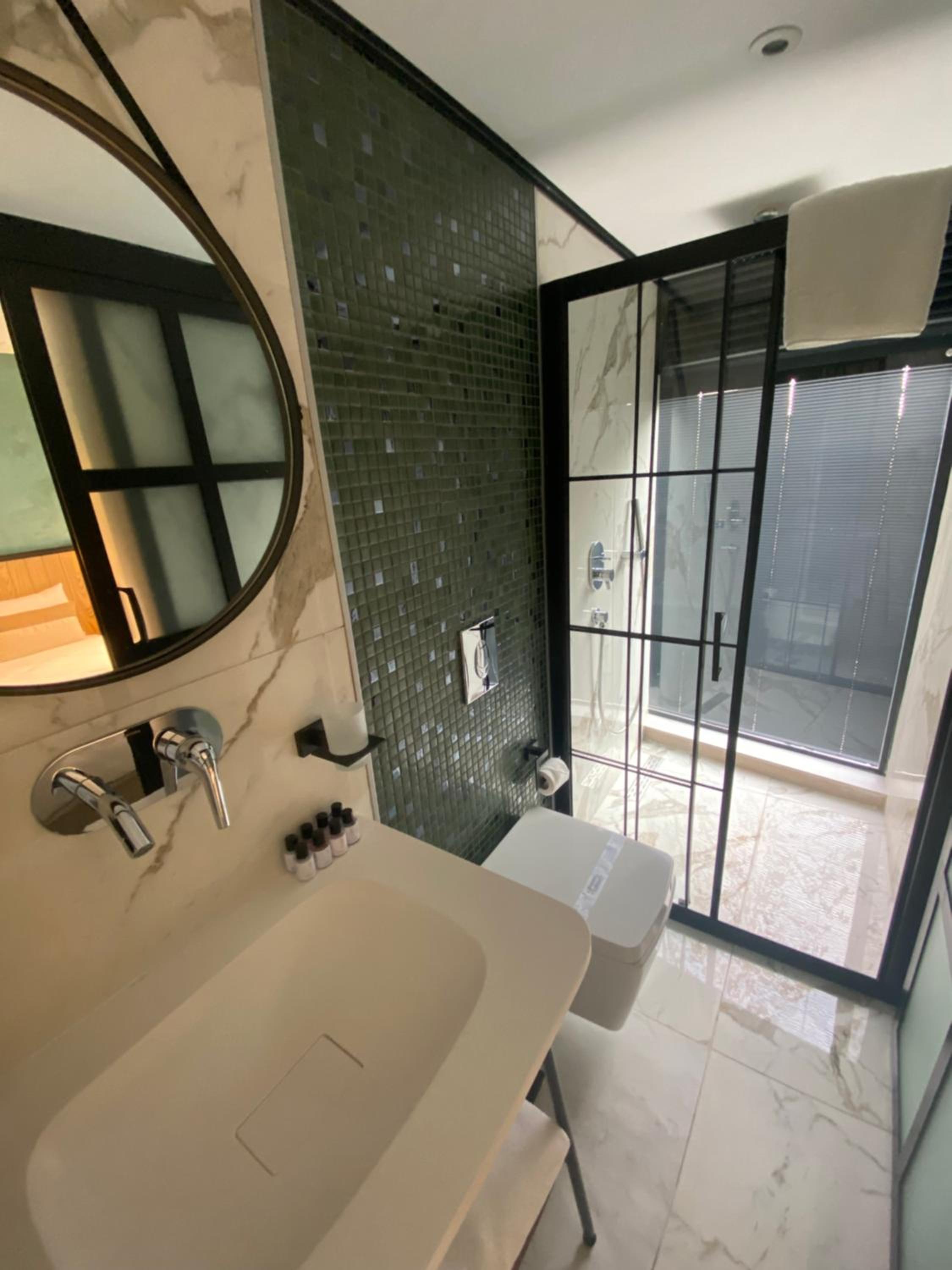 Fragments Otel - Image 57