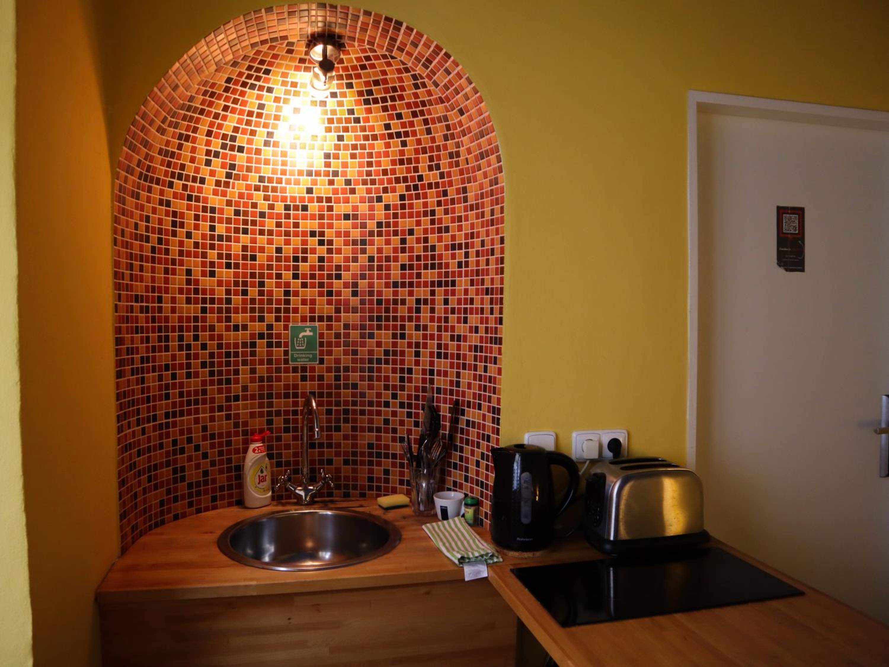 Charles Bridge Hostel & Apartments