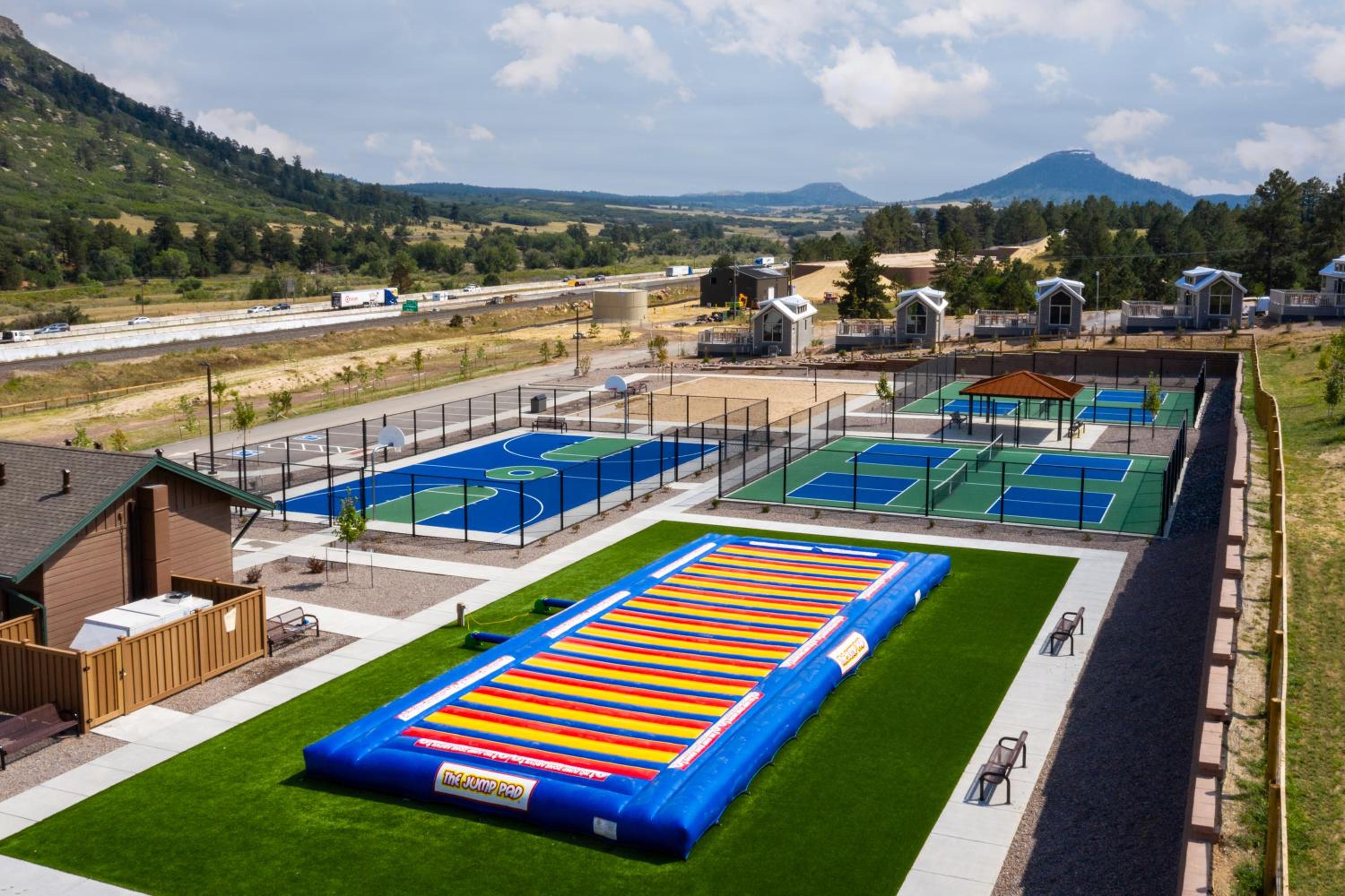 Jellystone Park™ at Larkspur