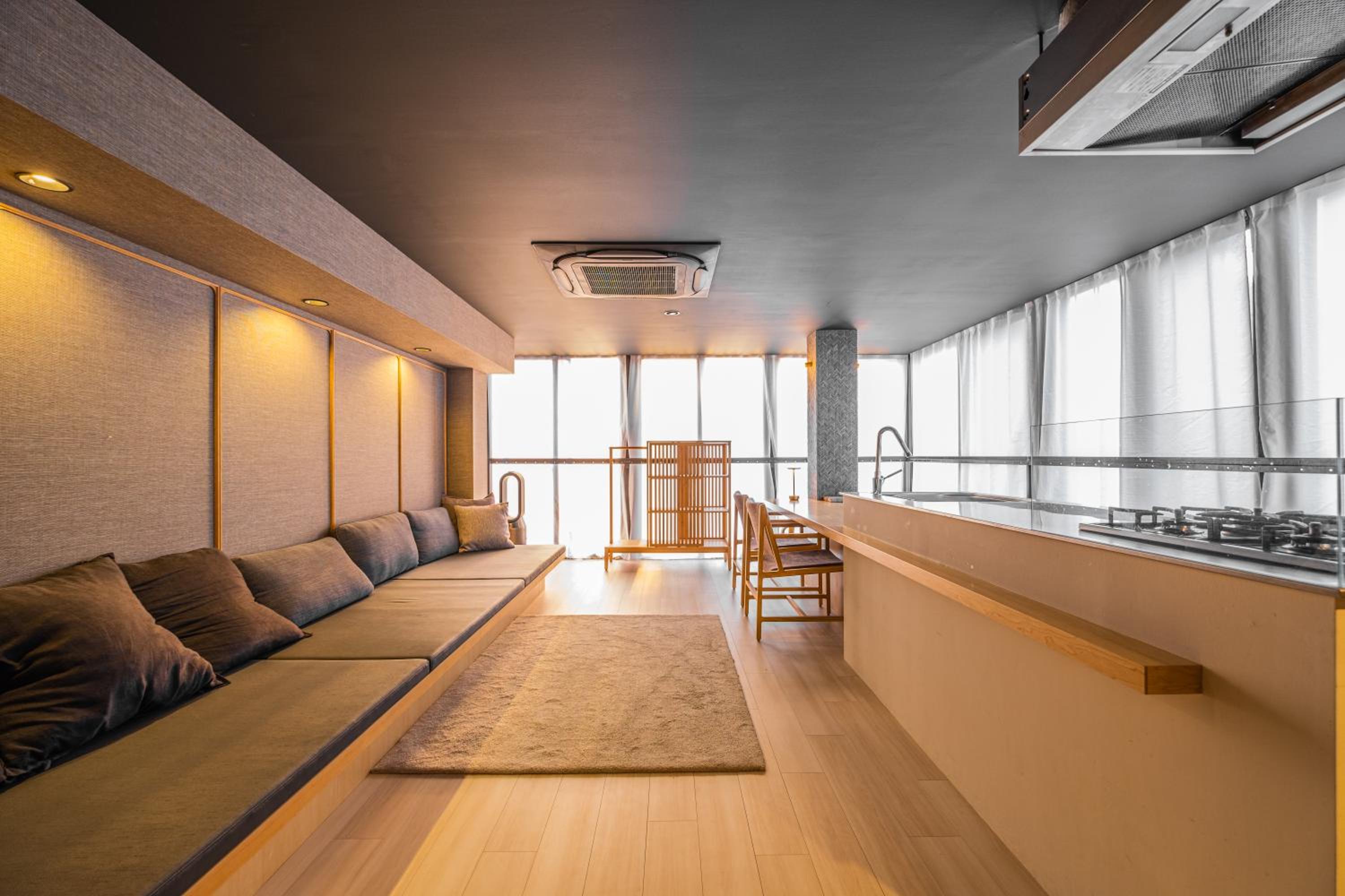AET & o3 HOTEL