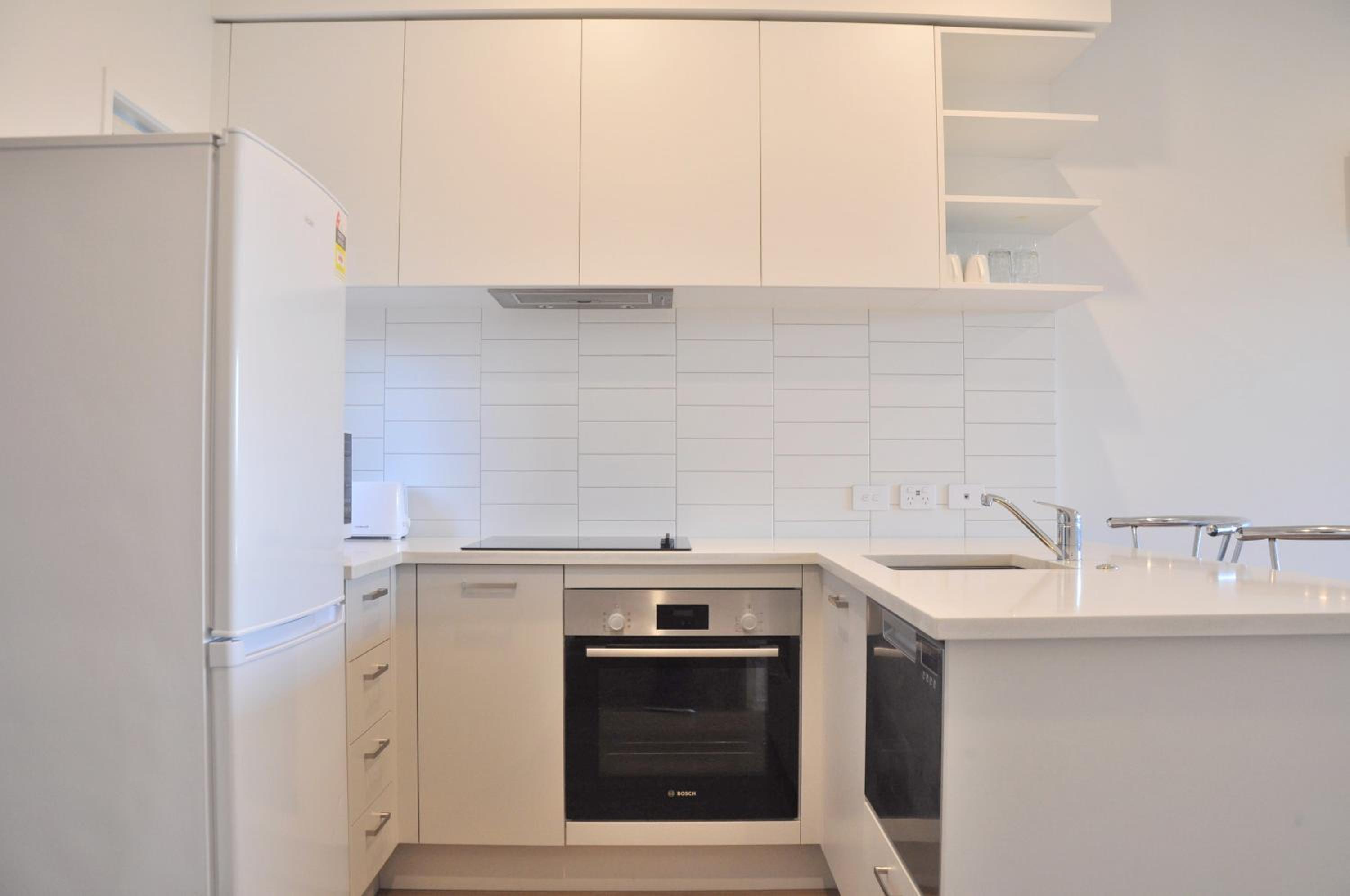 Stunning Townhouse - Walking to Botany Shopping Center view 4