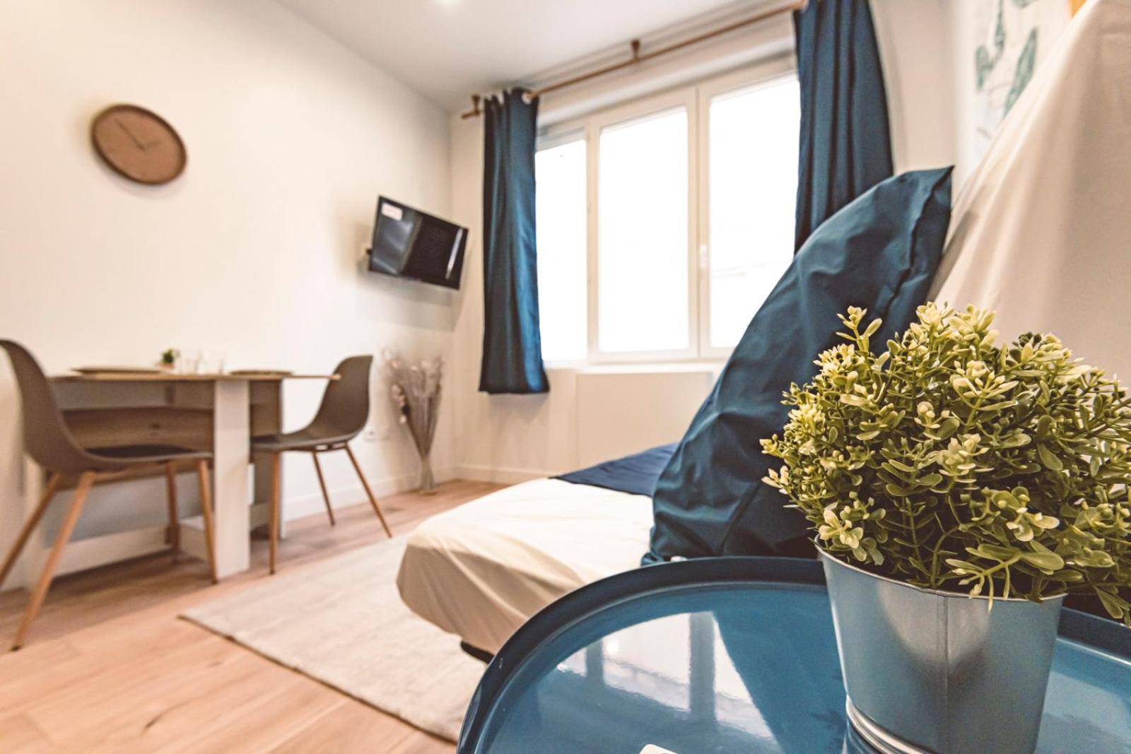 Plancy Beds St-Quentin view 4